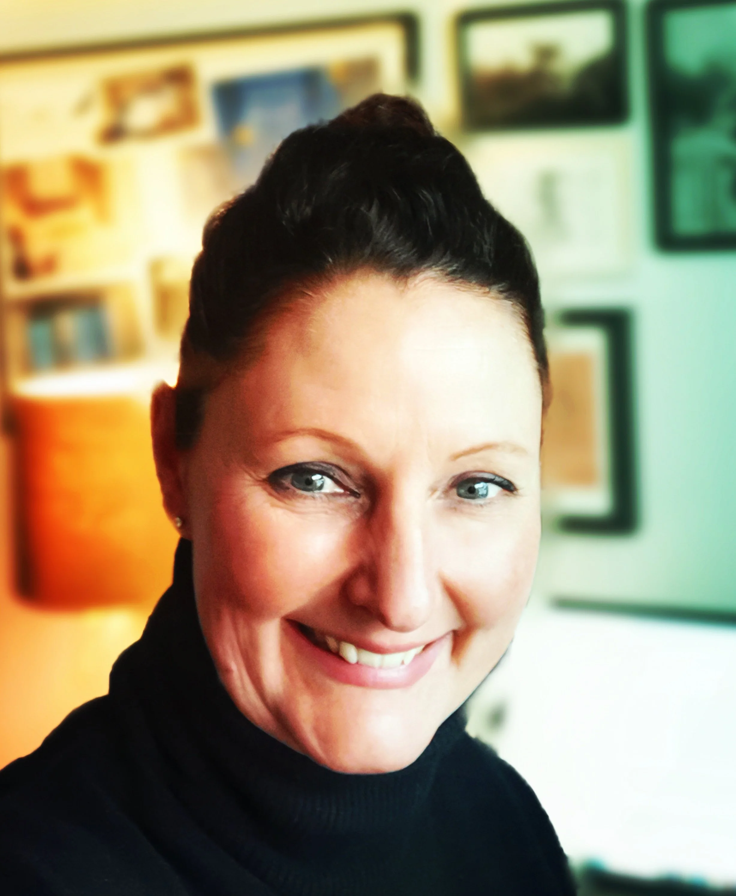 Porträt von Andrea Hickethier – strategische Orchestratorin für verantwortungsvolle KI in Marketing, Sales & Customer Success