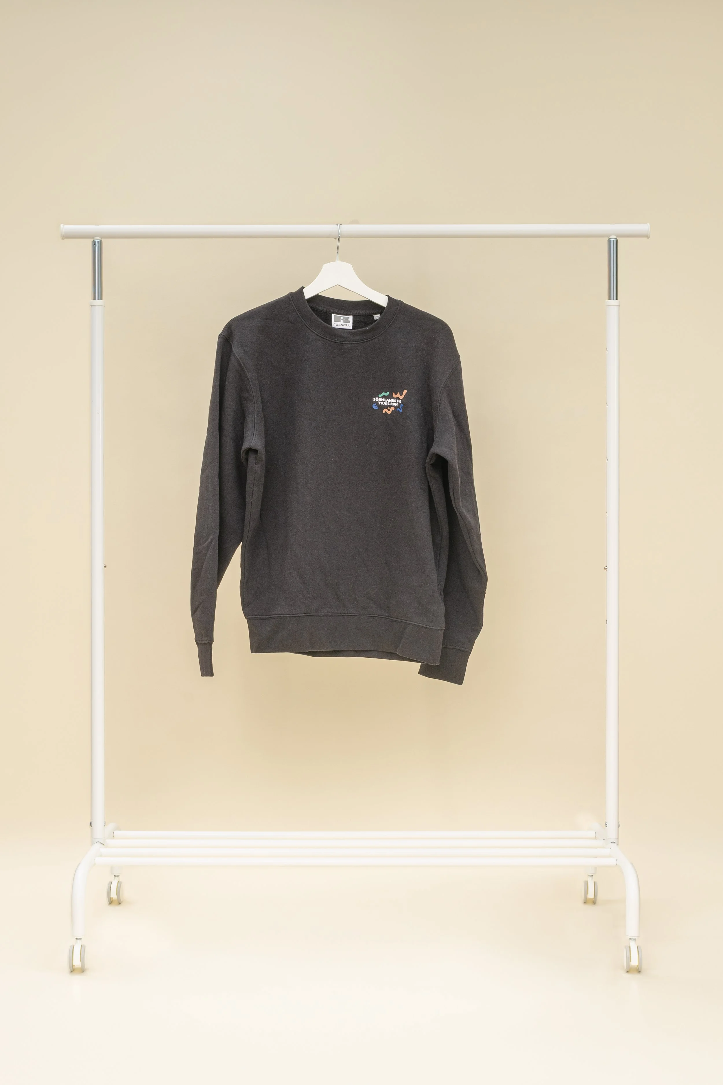 2x3, Crew Sweater black, front.jpg