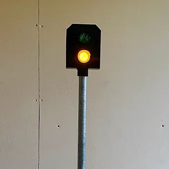 2 aspect colour light distant