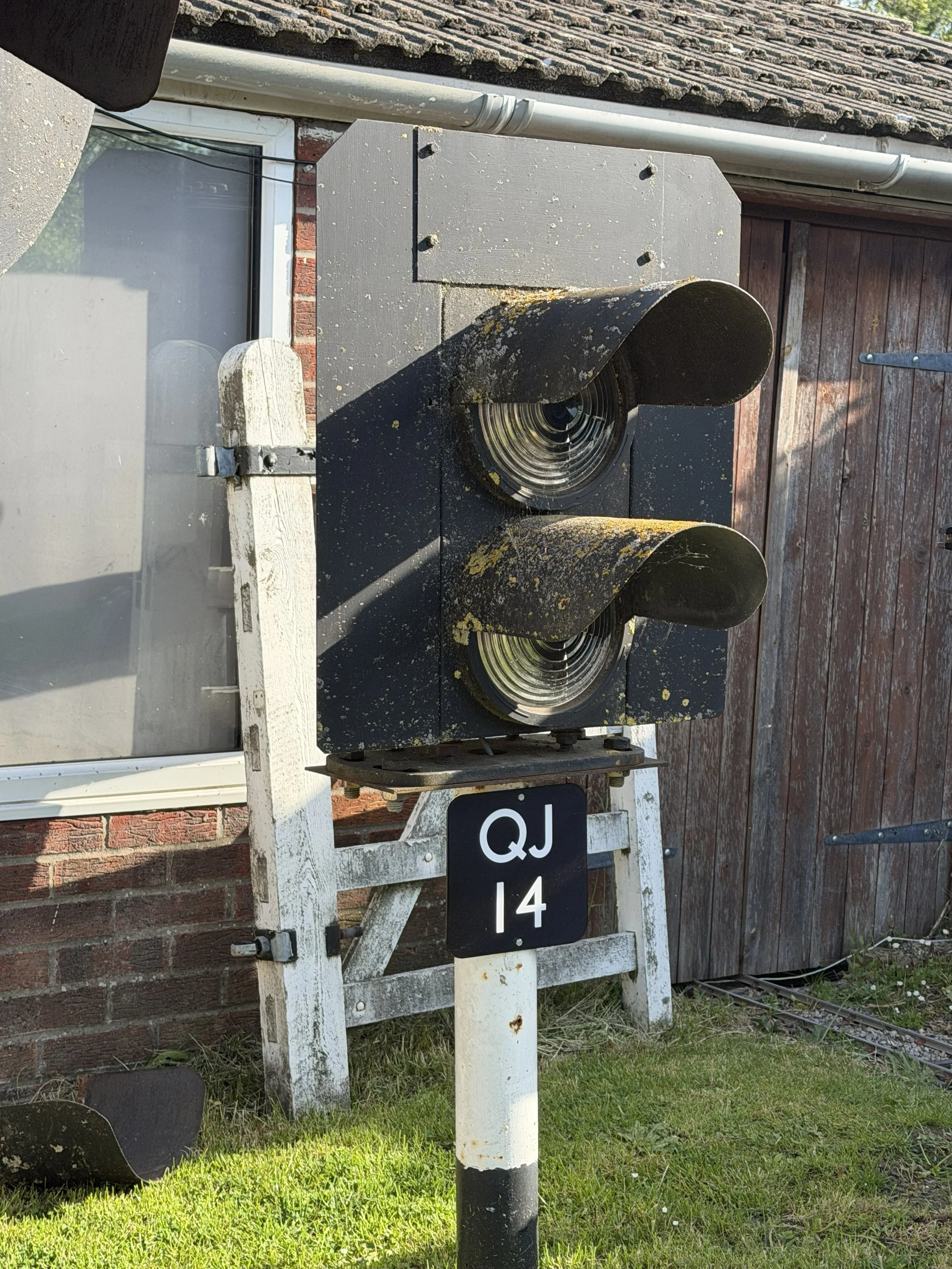 QJ14 ID PLATE.jpg