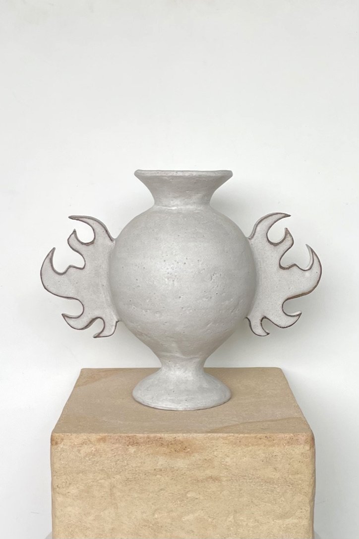 “Flame Vase I”
Dark Stoneware, White Glaze
2022