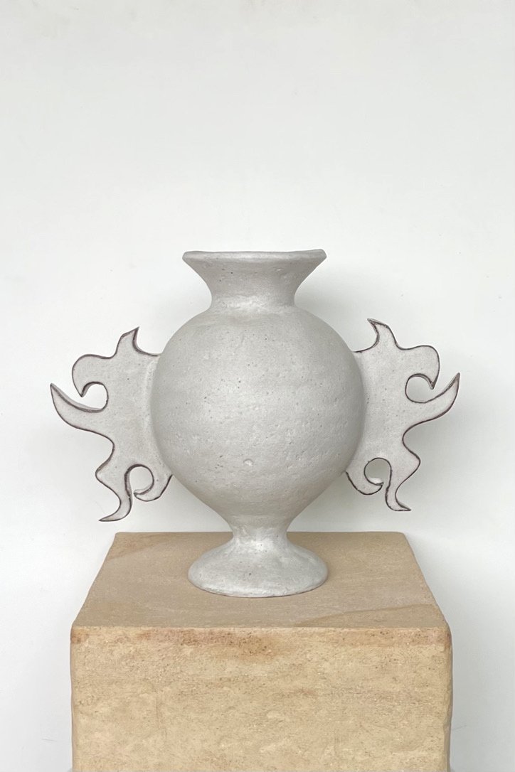 “Flame Vase II”
Dark Stoneware, White Glaze
2022
