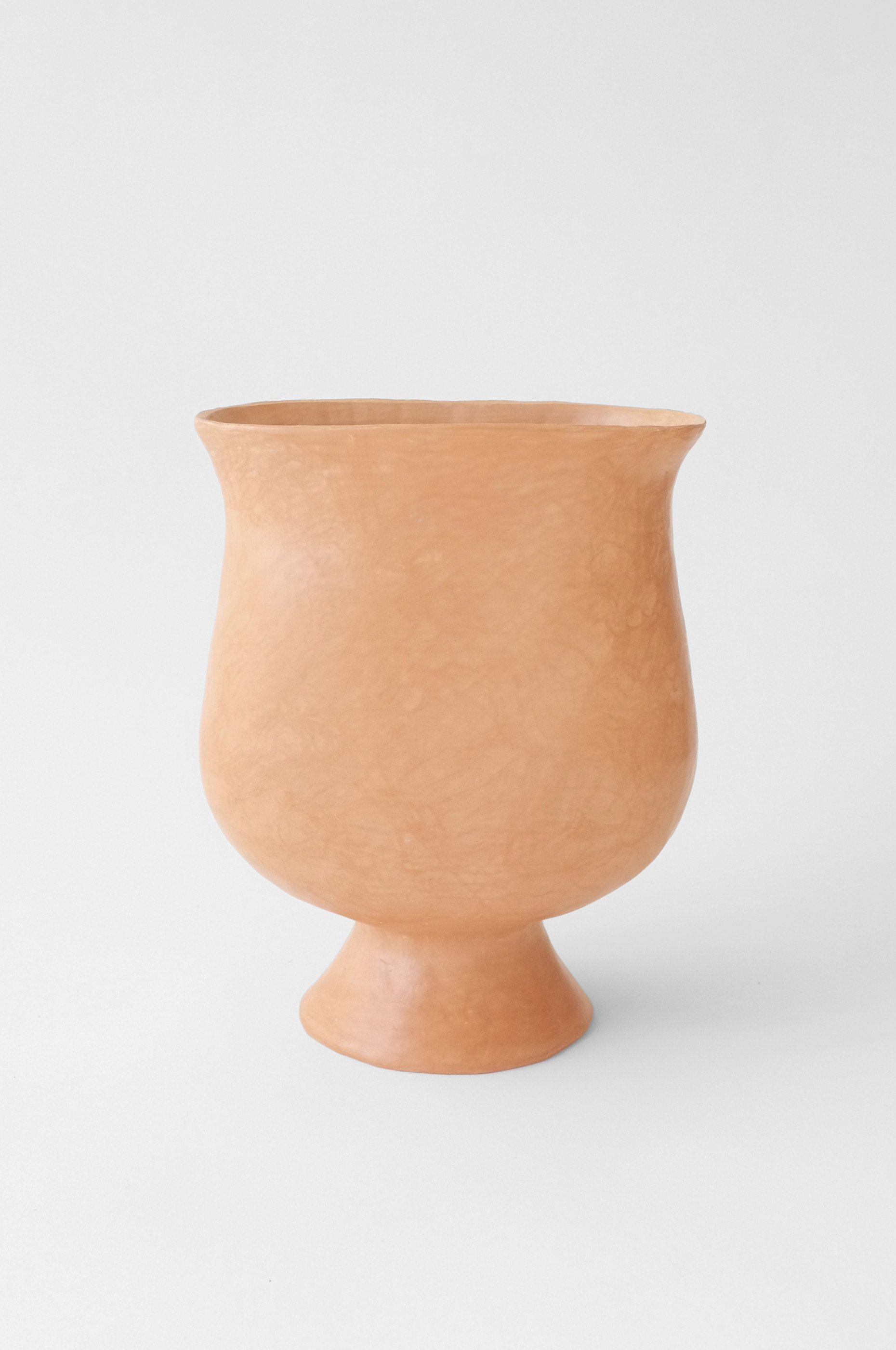 “Terracotta Oval Vase”
Terracotta,, Burnished
H 27.5cm W 22cm D 12cm
2025