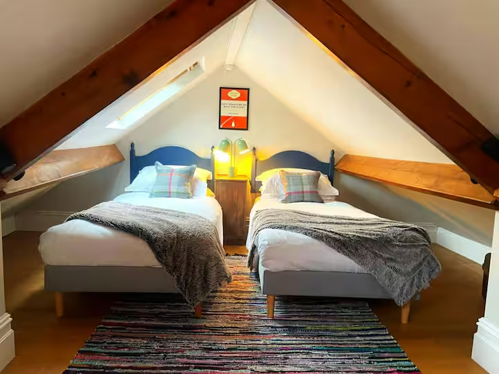 ImageDownloader_www.airbnb.co.uk_62af6807-bfbc-407b-b4c1-8459c0f7df20 (1).png