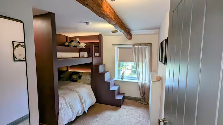 ImageDownloader_www.airbnb.co.uk_baf33e22-cc7f-4196-b7fc-cfaaaced0f60.png