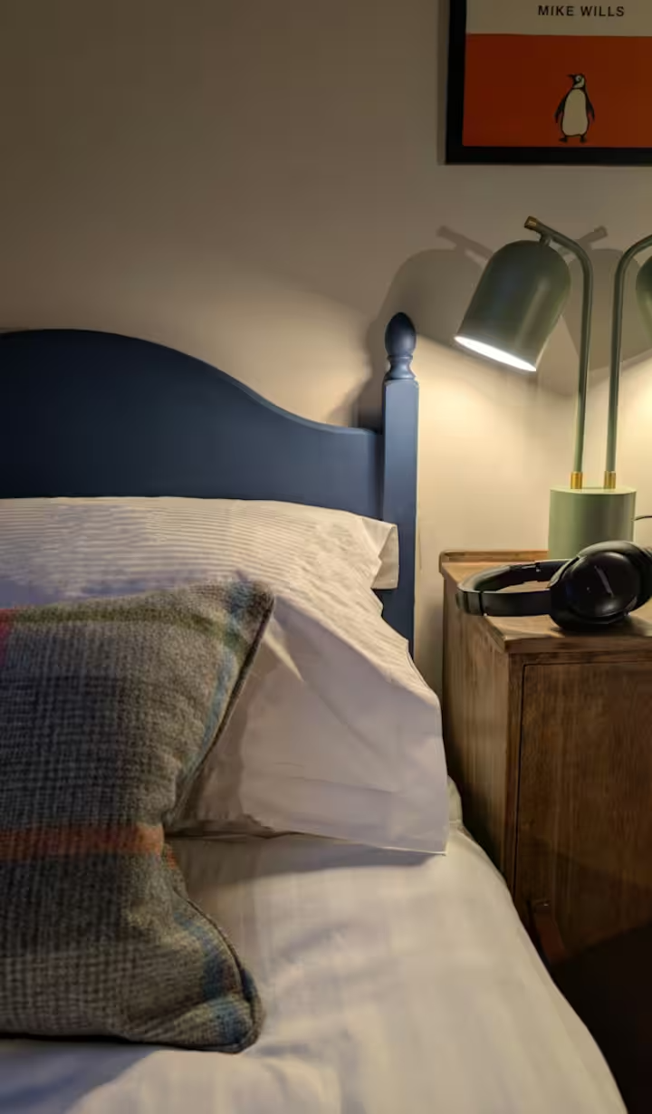 ImageDownloader_www.airbnb.co.uk_d9d11c59-364e-4ac8-a363-93c36485c3a6 (2).png