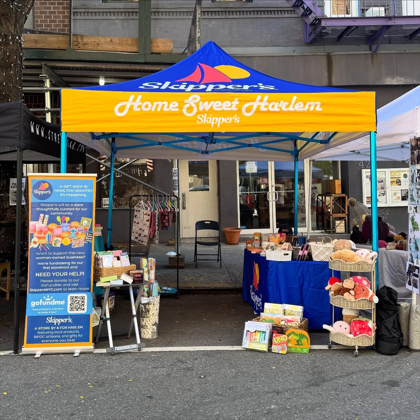 TODAY! 🐾 So excited to be a vendor at the @muddypawsrescuenyc Block Party! Come see us on 54th between 9th and 10th, until 5 PM!

#blockparty #fosterdogs #dogrescue #muddypawsrescue #skippersnyc #nycsmallbusiness