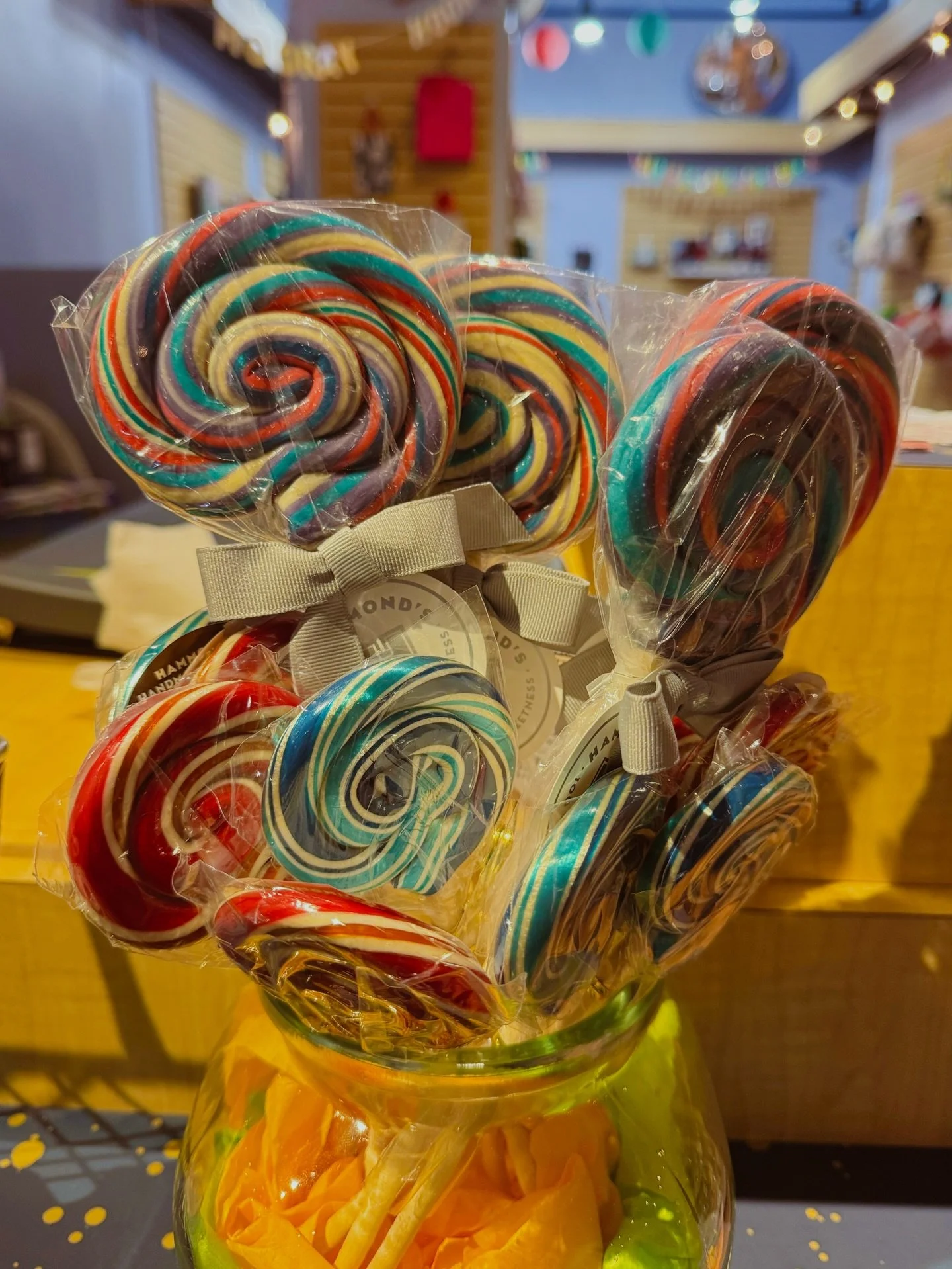 NEW IN STORE 🍭 @hammondscandies and @consciousstep! 🩷

Handmade goods and products with a cause are exactly what Skipper's is about. We are proud to carry these two thoughtful and fun brands at our Morningside shop! And what better stocking stuffer