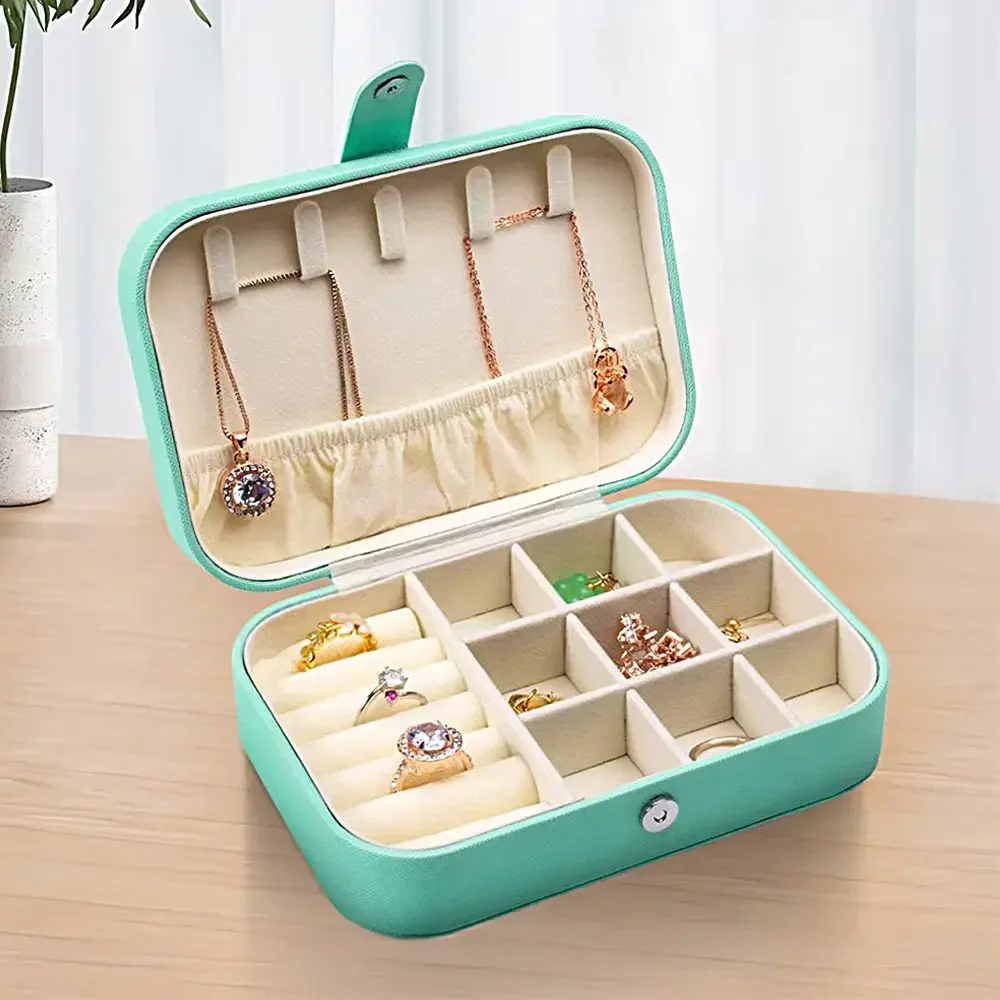 Faux Leather Portable Jewelry Box: Blue