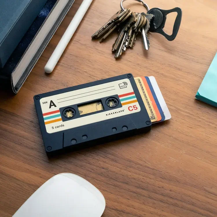 Pop-Up Card Holder