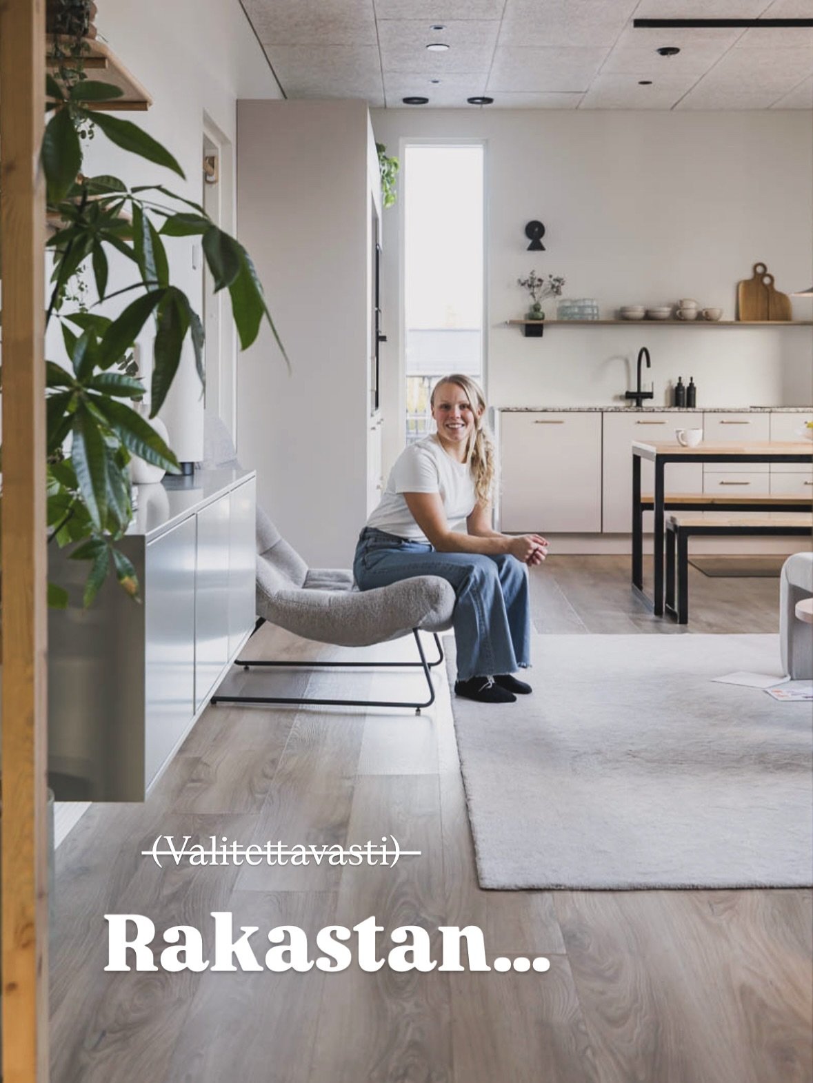 Mit&auml;s sit&auml; valittelemaan 🤭 Rakastan my&ouml;s positiivisia ihmisi&auml;, tii&auml;ttek&ouml; niit&auml; joiden seurassa tulee innostunut olo? Pukeutua korkeavy&ouml;t&auml;r&ouml;isiin jumppatrikoisiin. Helteisen kes&auml;illan l&auml;mp&o