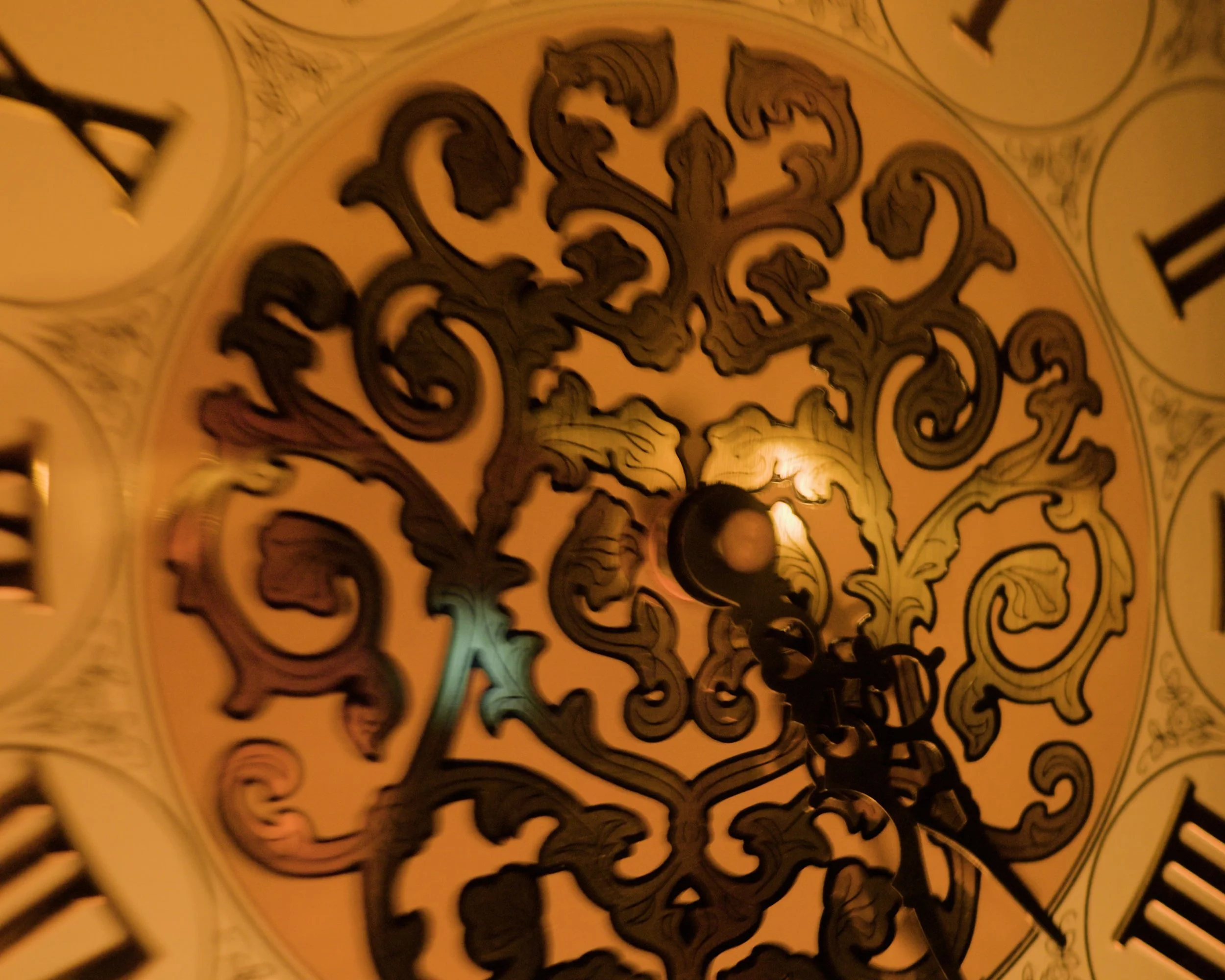 CLIP LAYOUT.00_07_54_12.Still060.jpg