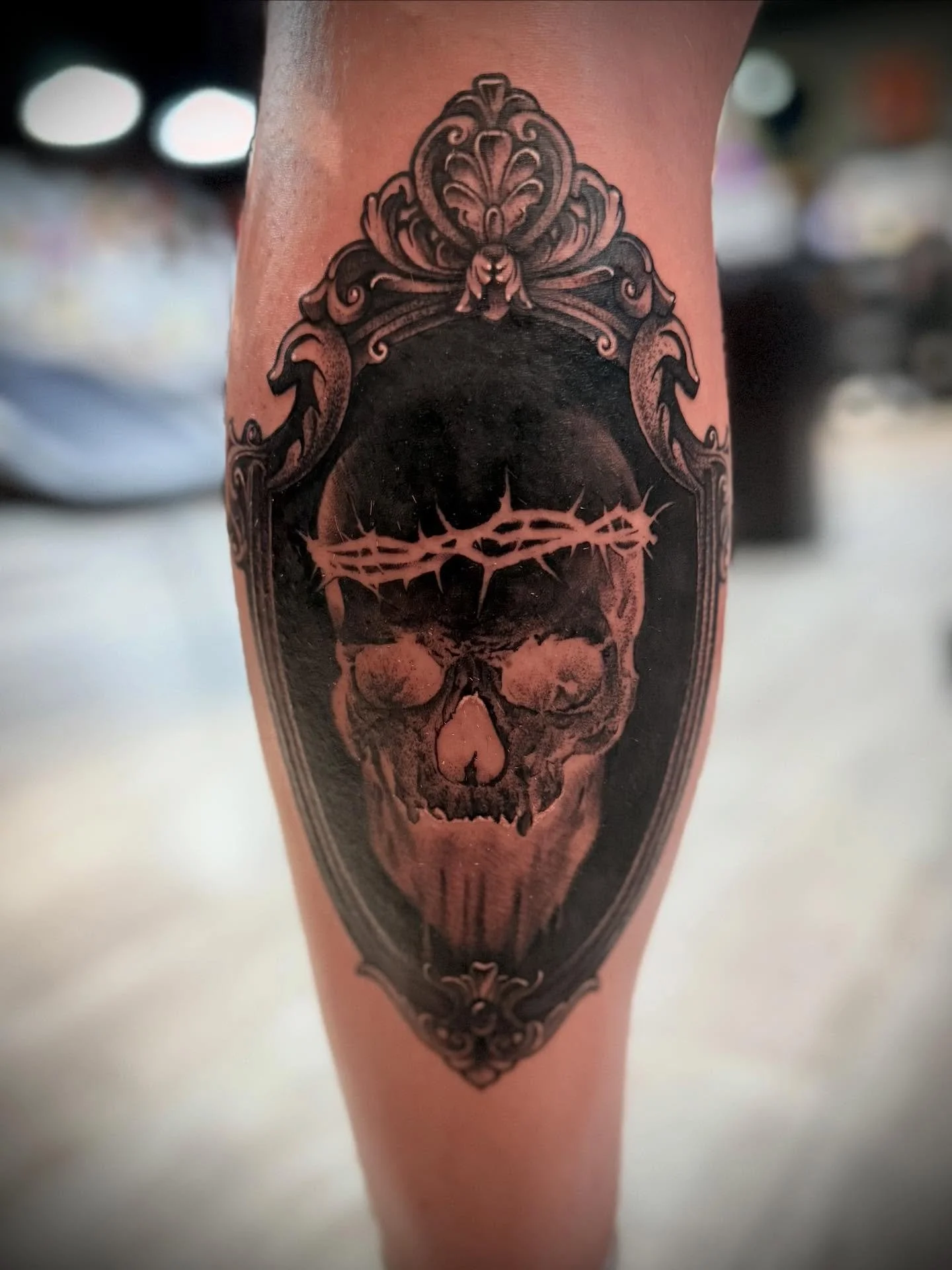 Wretched King.

#skull #skulltattoo #ornamentaltattoo #whipshading #black #blackout #blackandwhite #blackandgreytattoos #blackandgreyrealism #inverted #invertedtattoo #realism #realismtattoo #crownofthorns #fyp @tattoosnob