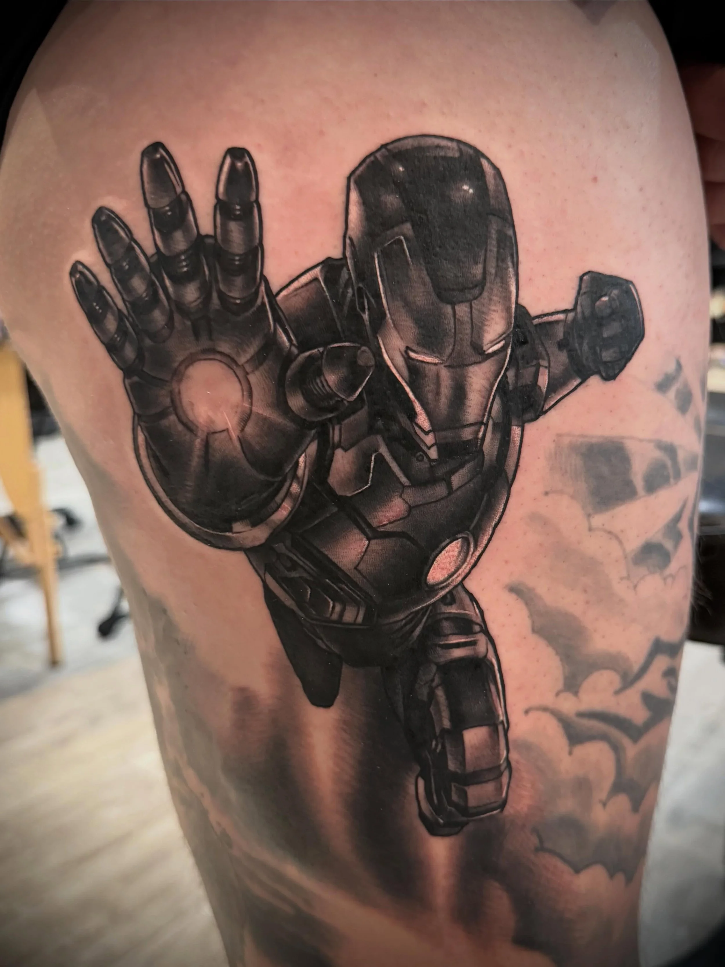 Iron Man design done for my friend @ashketchum17 
Done using only the best.

@fkirons 
@hivecaps 
@blackclaw 
@pantheraink 
@hustlebutterdeluxe 

#ironman #blackandgreytattoo #realism #marvel #fyp