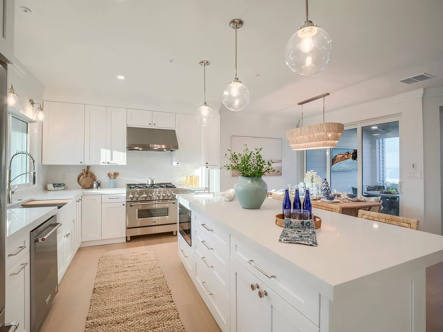 1072_Kitchen04.jpg