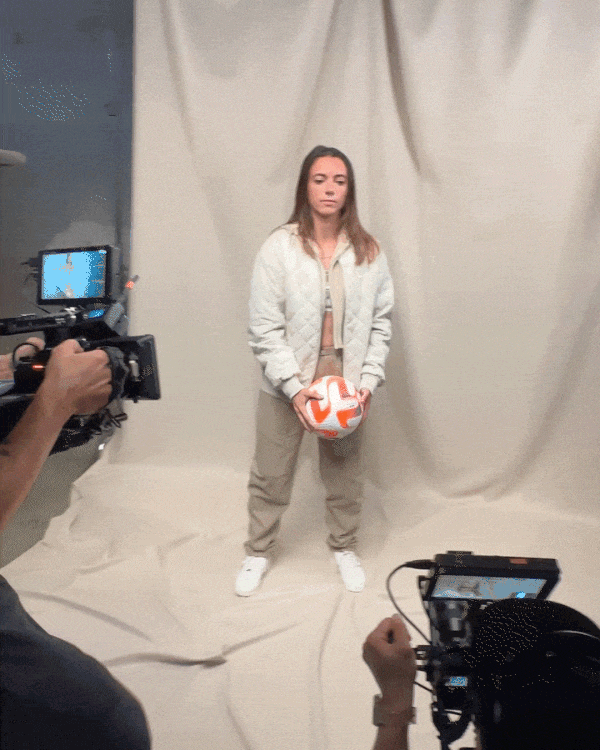 nikewoman5.gif