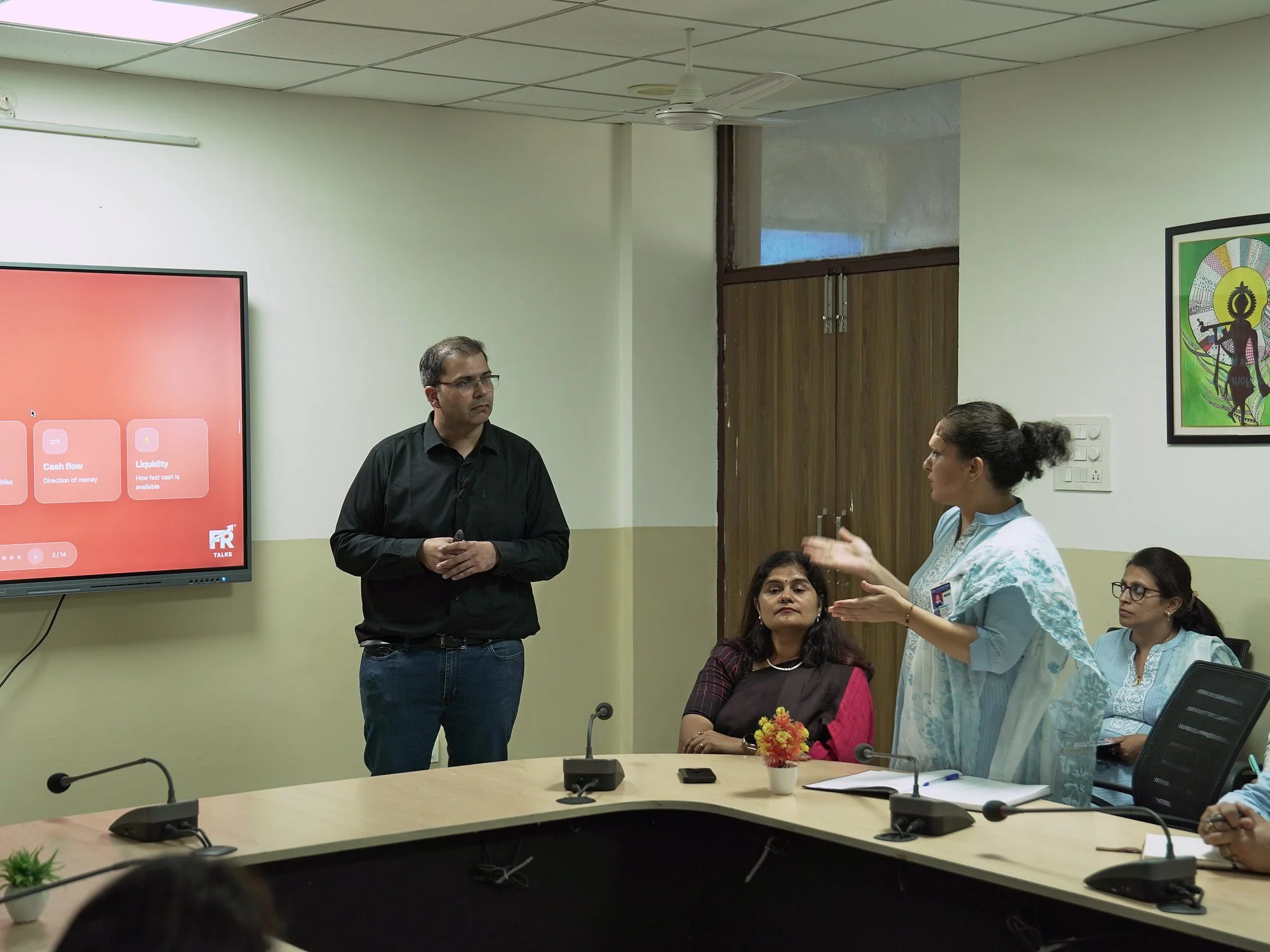 fr-talks-educators-dav-kaithal-08-teacher-asks-a-question.jpg