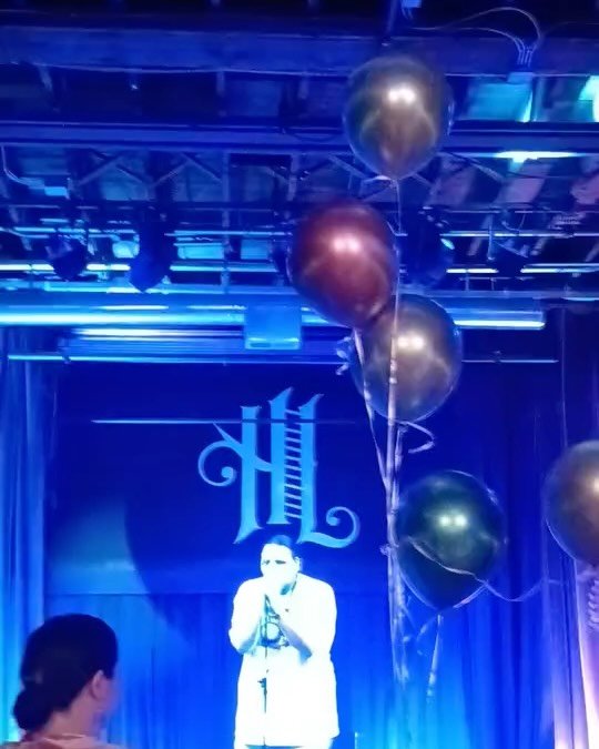 D R. W E R E W O L F 🌕🌖🌗🌘🌑🌒🌓🌔🌕
Wopida @sadieredwing for this video and for showing so much support!!!! Leading up to this show I debated doing this song and glad I did. I’ve been told to just be myself, and it’s a blessing when t