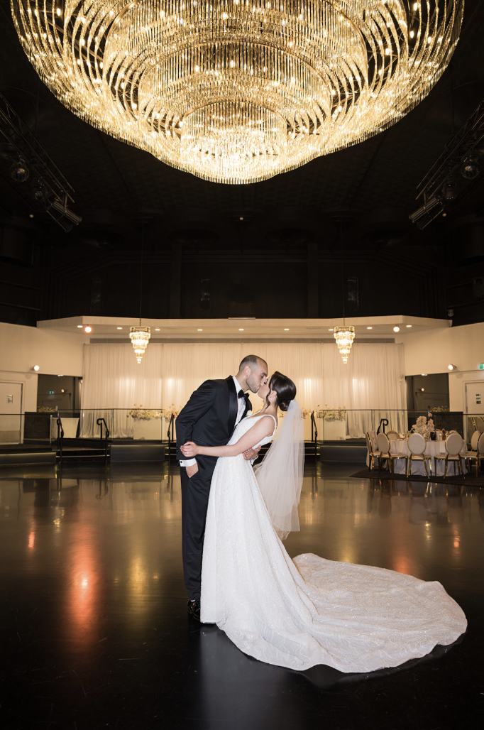 A Luxury Midweek Elopement at San Remo Ballroom: An Exclusive $6,000 Wedding Experience