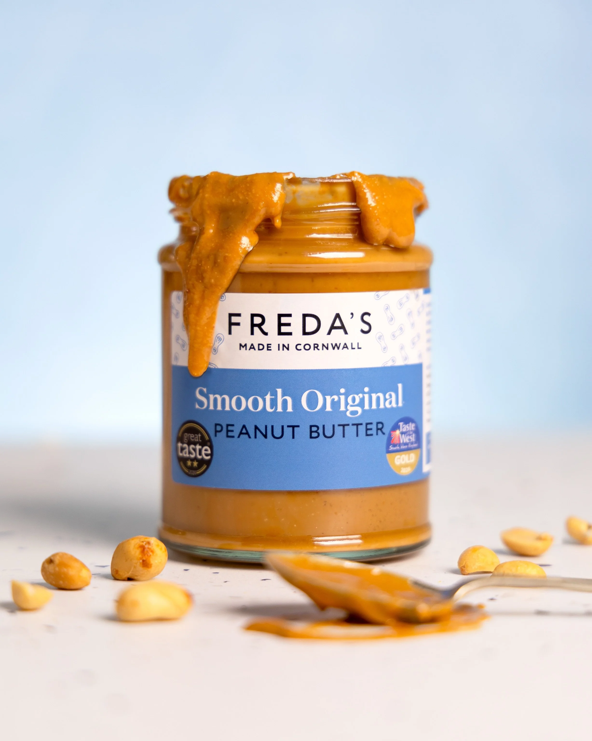 Sometimes, you just have to grab a spoon and a jar of @fredaspeanutbutter! 🥜😋

Who agrees?! 🙋🏻&zwj;♀️

#foodphotography