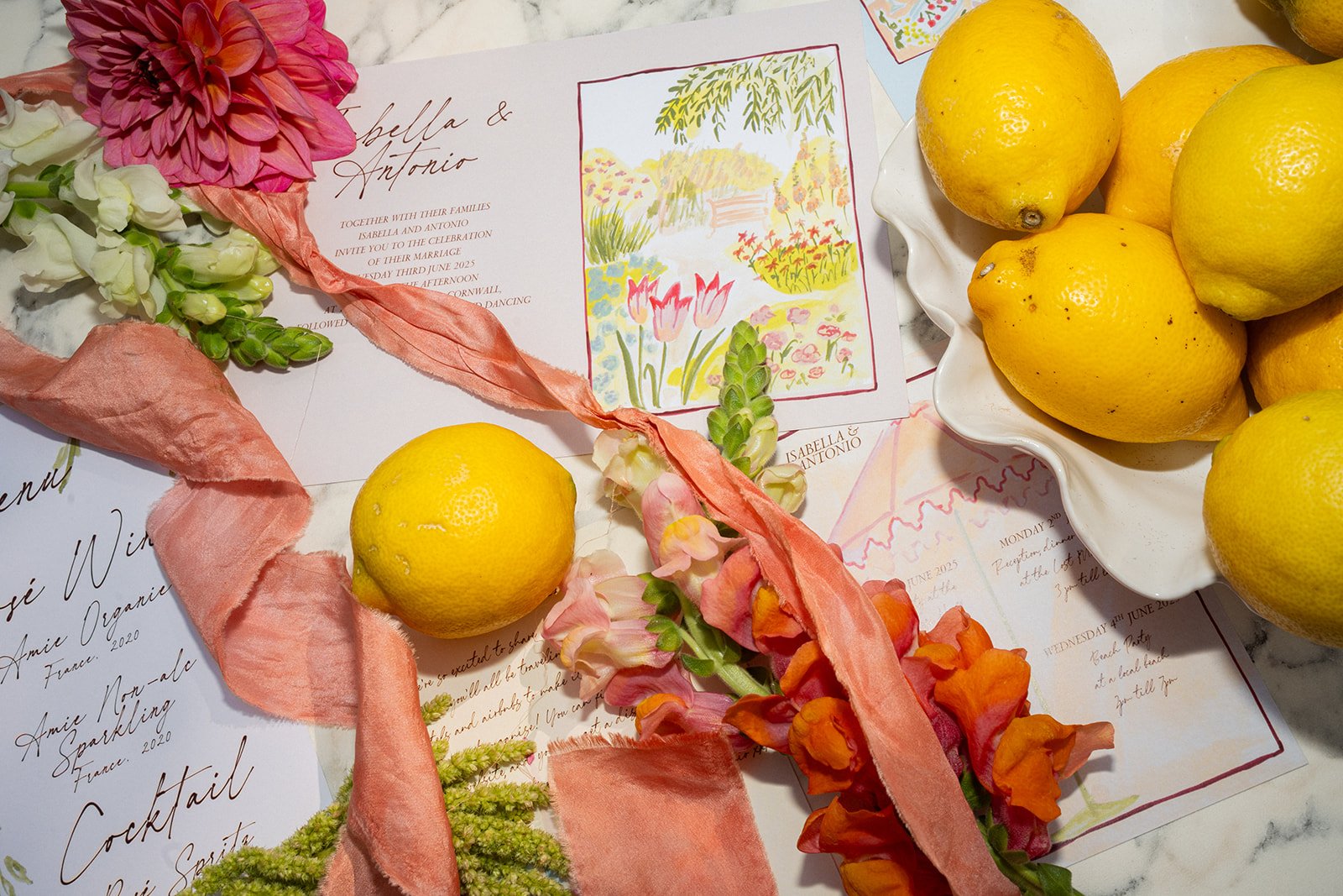 How to Choose the Right Paper for Your Wedding Invitations