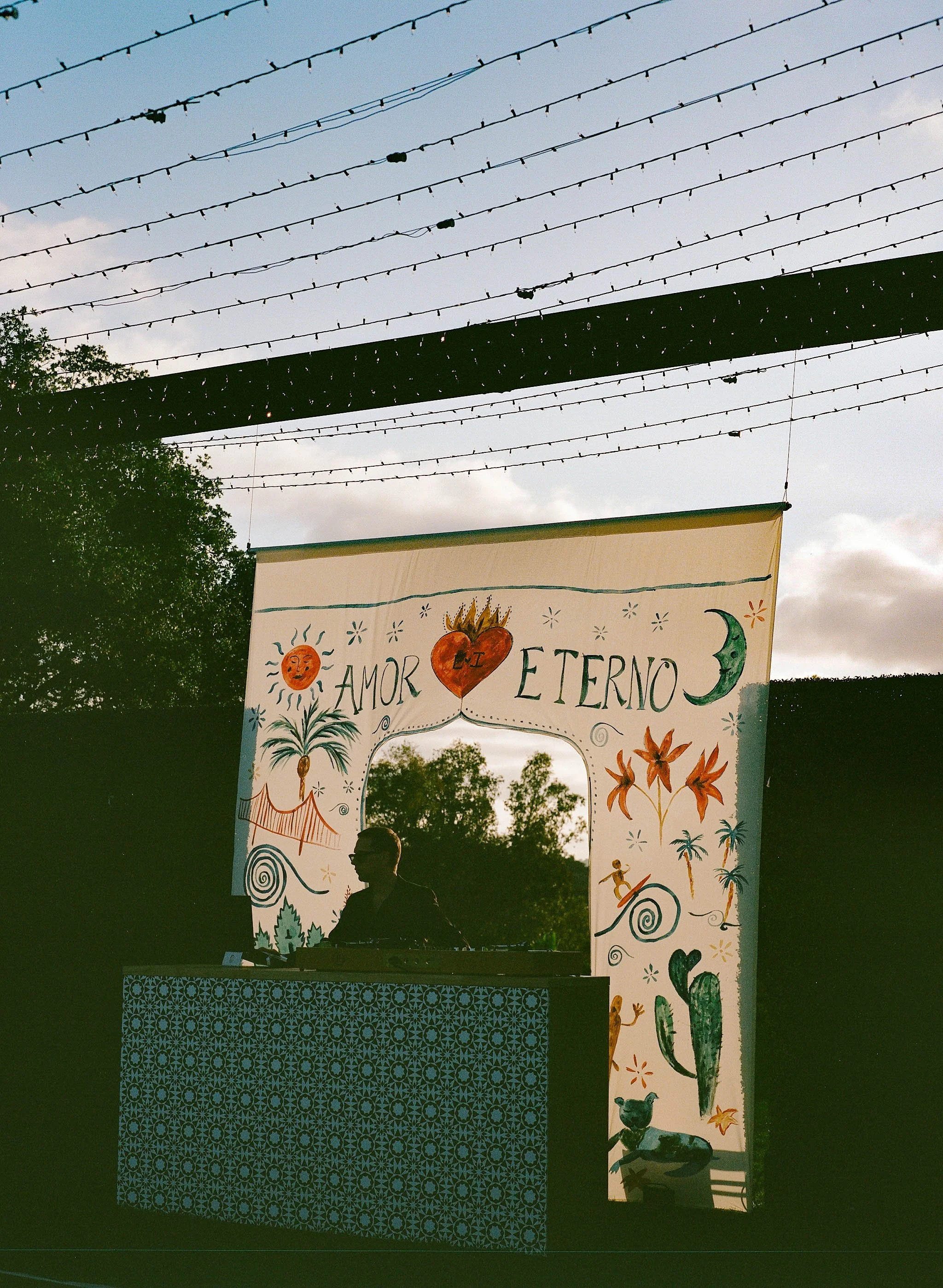 amor eterno backdrop (1).jpg
