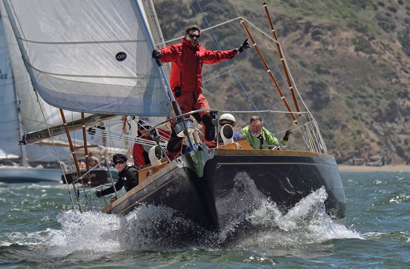 Showing a strong start off the line is John Carapiet’s Hinckley Bermuda 40 Legacy, which raced to a third-place finish within the Classic division.
© 2017 Martha Blanchfield