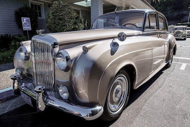 AlCapone's1934Packard.jpg