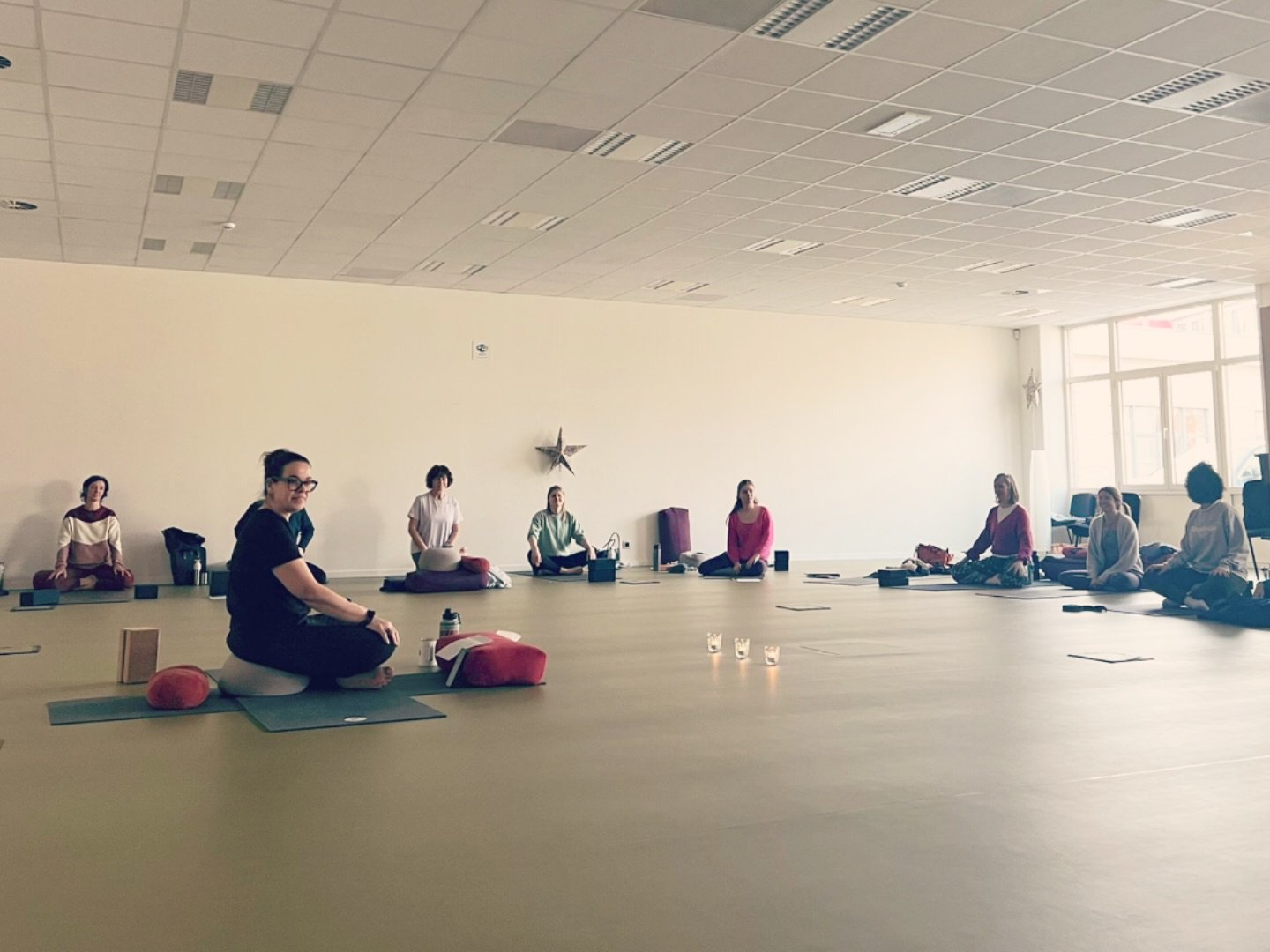 This photo represents more than just being a nice pic of me teaching my first yoga class. When I see this, I see me, the women who finally believes in herself and having the courage to do something that&rsquo;s scared her so much! I&rsquo;ve always a