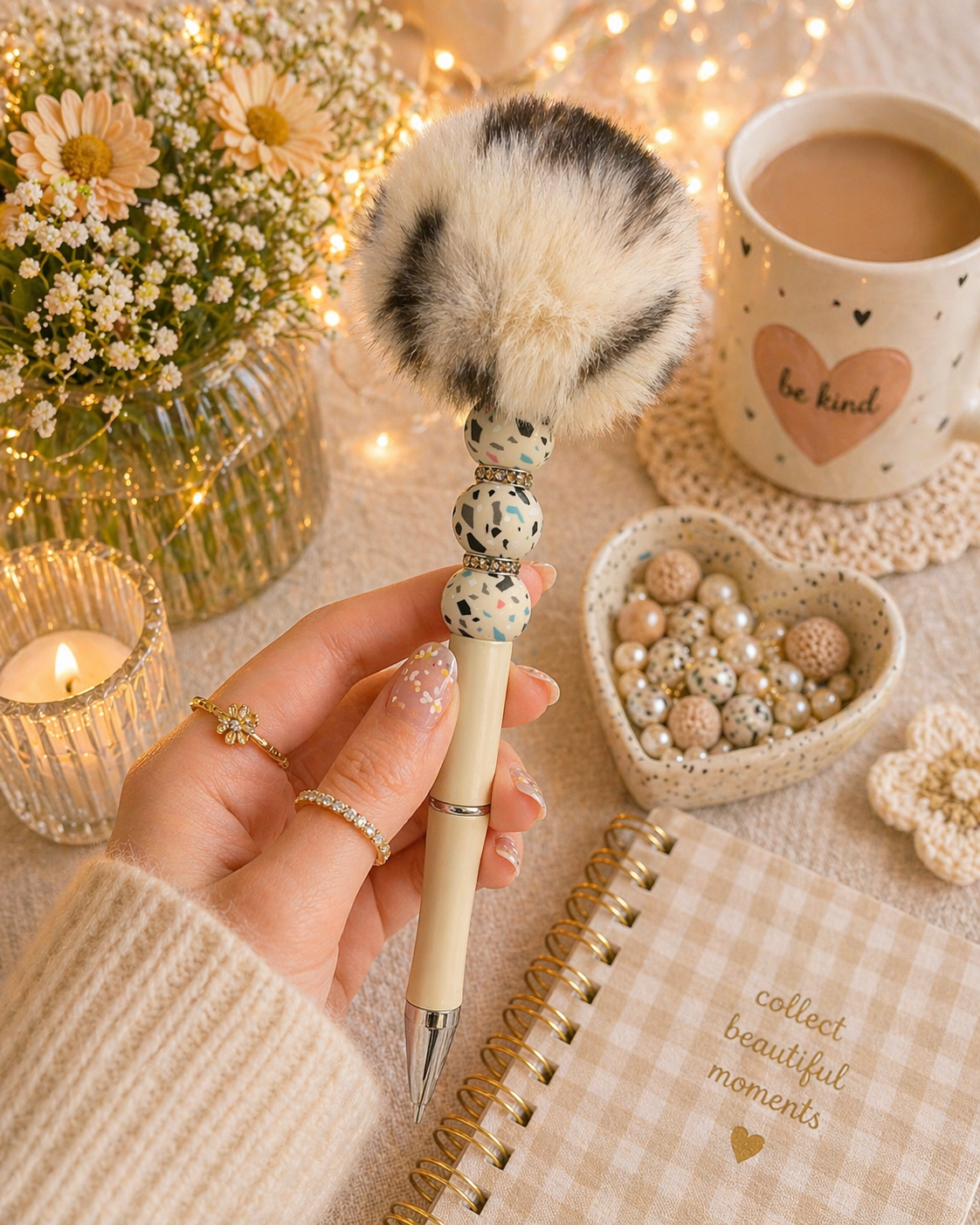 Pom Pom Cream Black.png