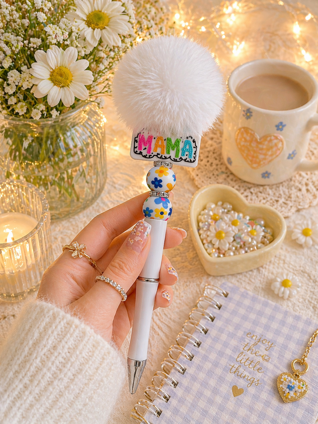 Pom Pom Mama White.png