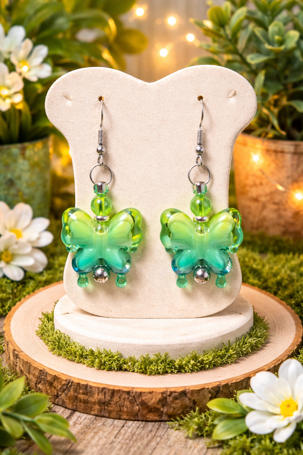 Butterfly acrylic yellow green.png