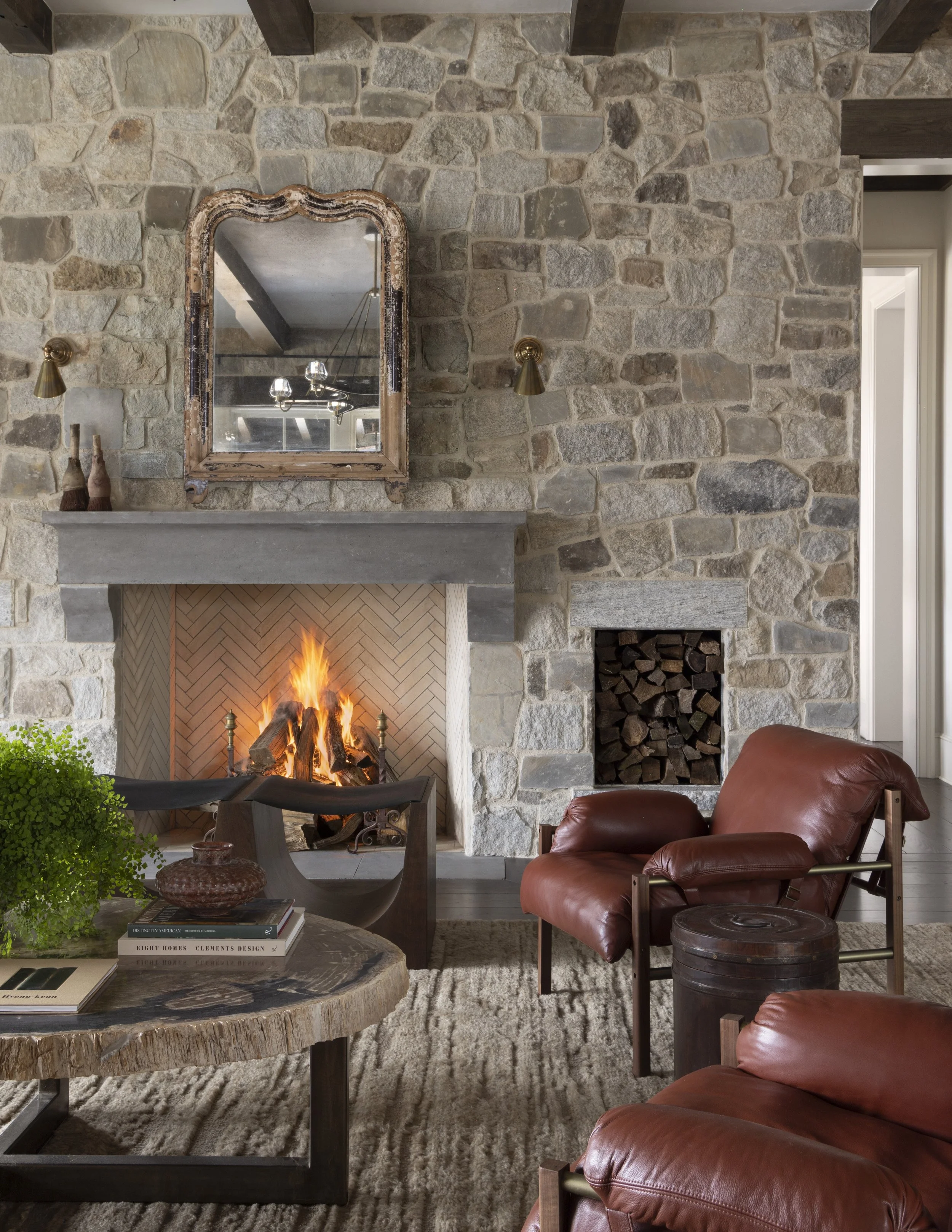 TSAdams_Lewis_FamilyRoom-0027_Fire_RF.jpeg