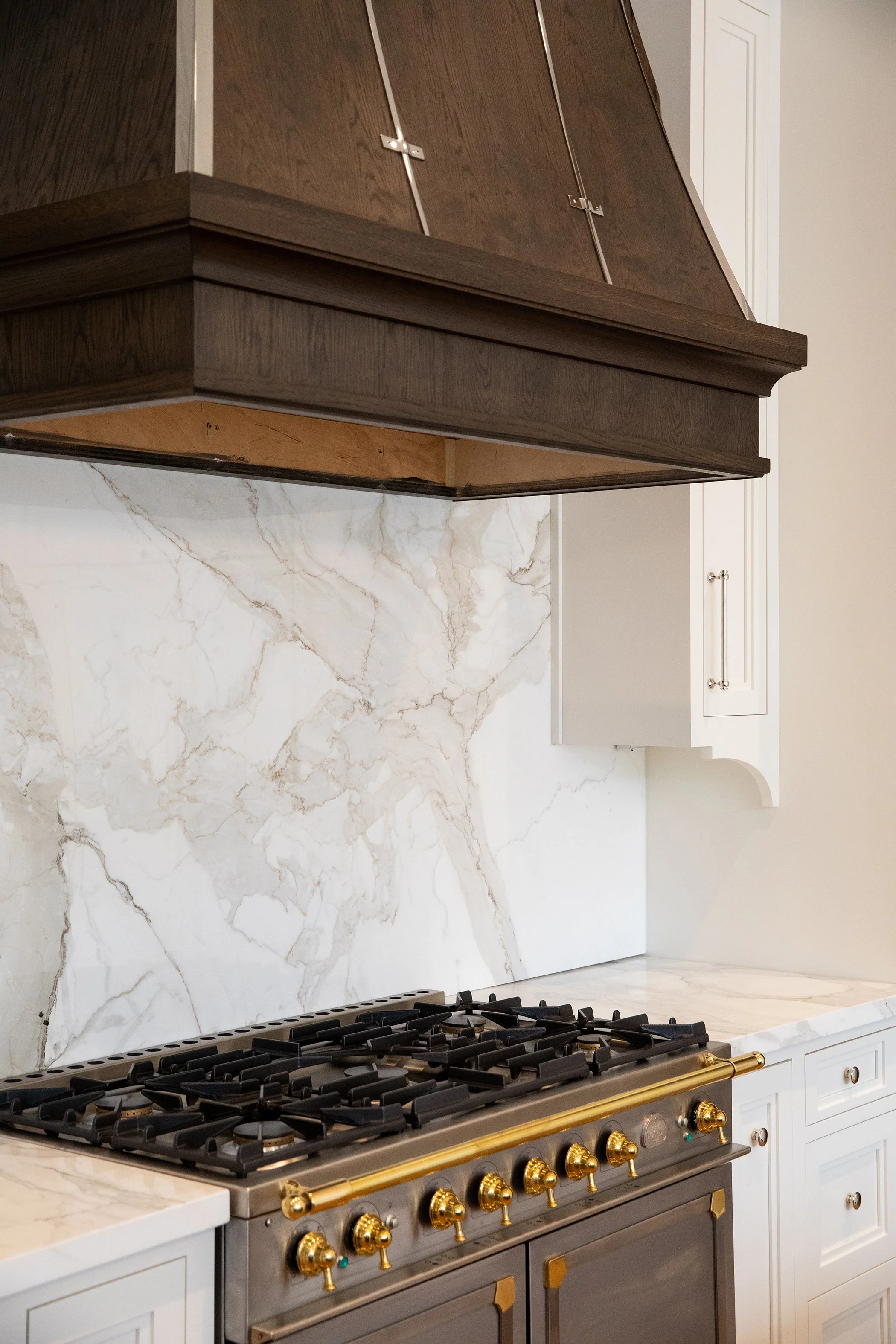 kitchen, appliances, chef's stove, Built or renovated by Macallan Custom Homes in Atlanta, GA. Custom Home and Renovations Builder