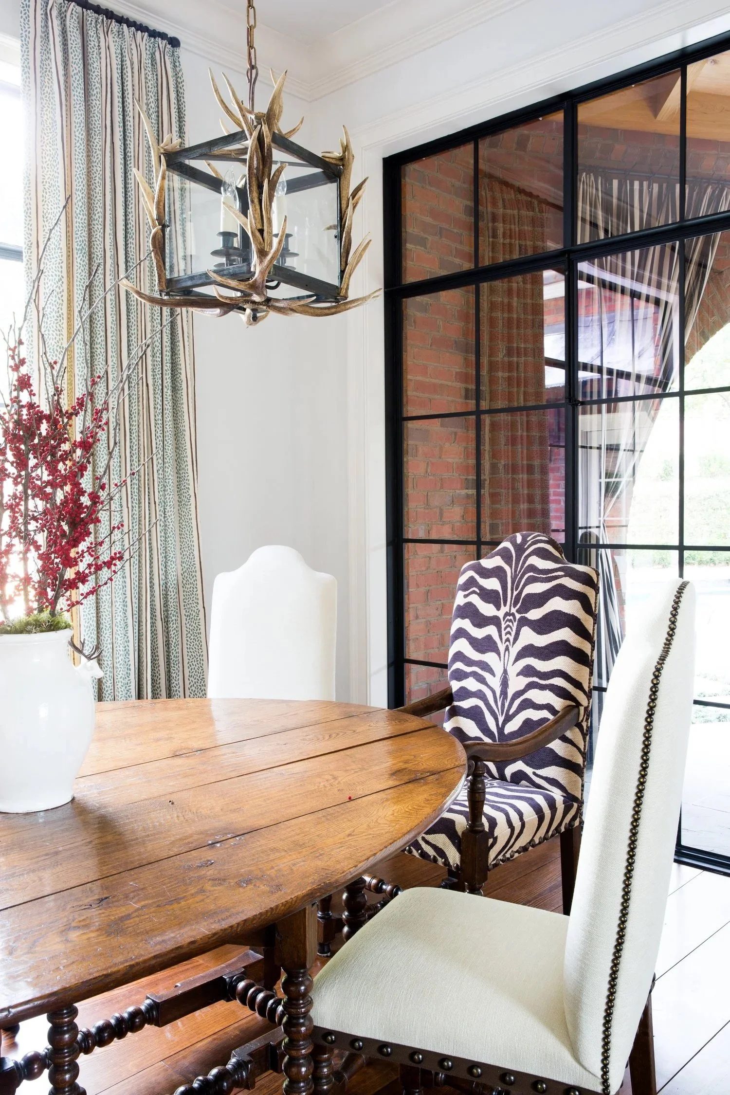 Dining room Built or renovated by Macallan Custom Homes in Atlanta, GA. Custom Home and Renovations Builder