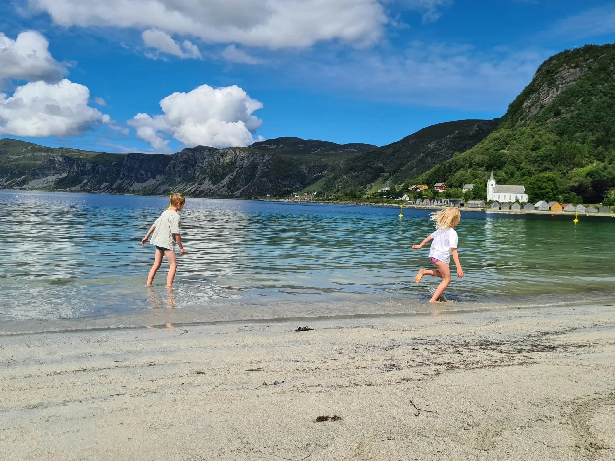 Mias children, 2 of 3, Erik and Hile. Sigurd is missing