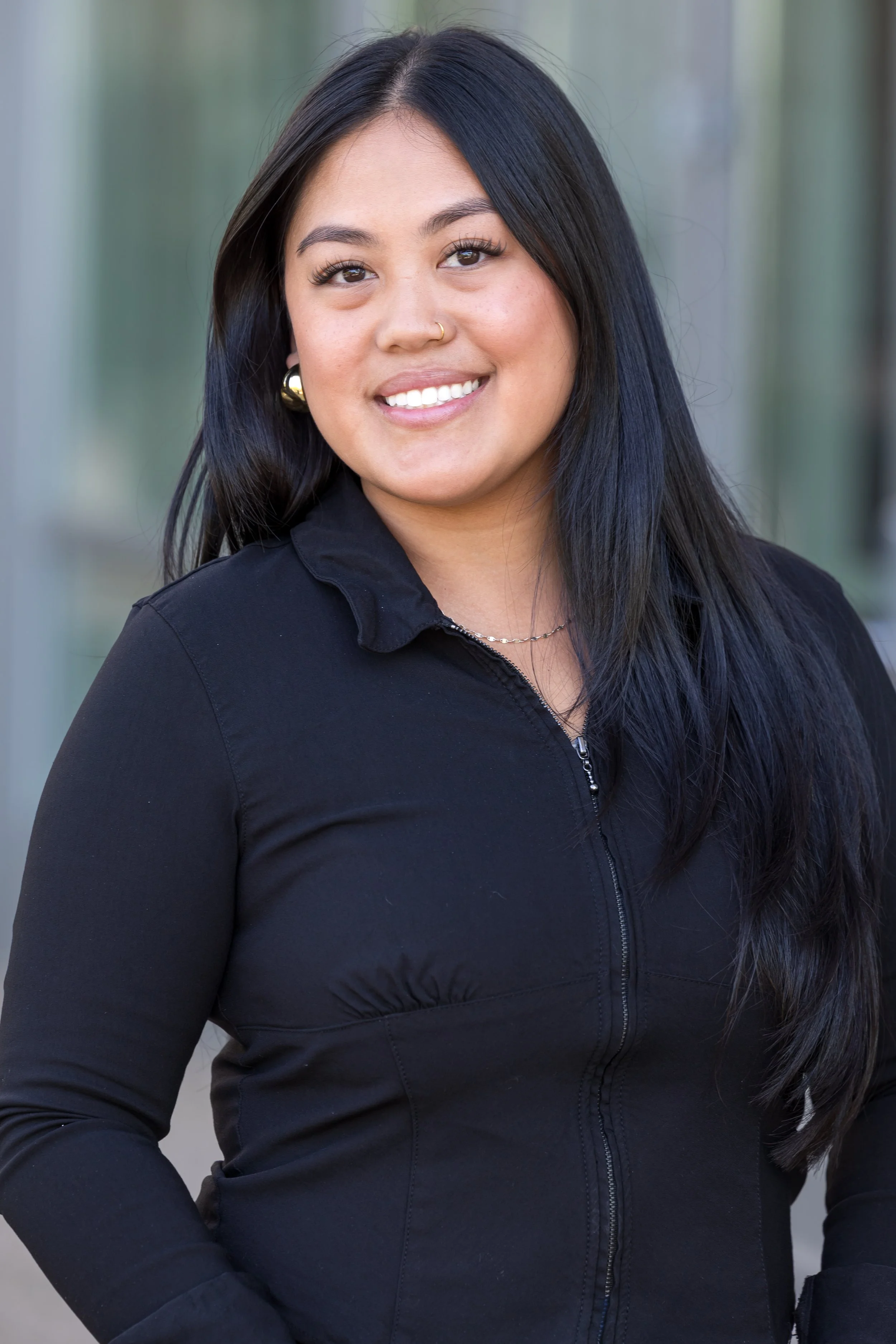 Danielle+Friends_Headshots_0001.jpg
