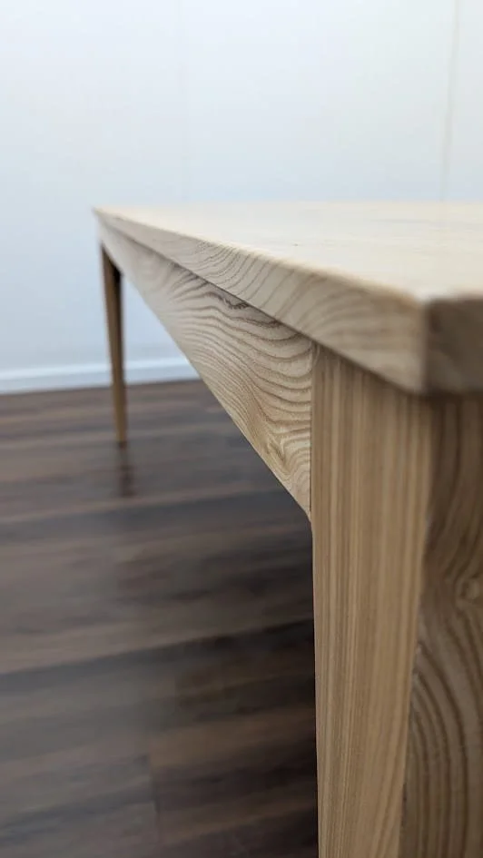 Dining-Table-Close-Up.jpg