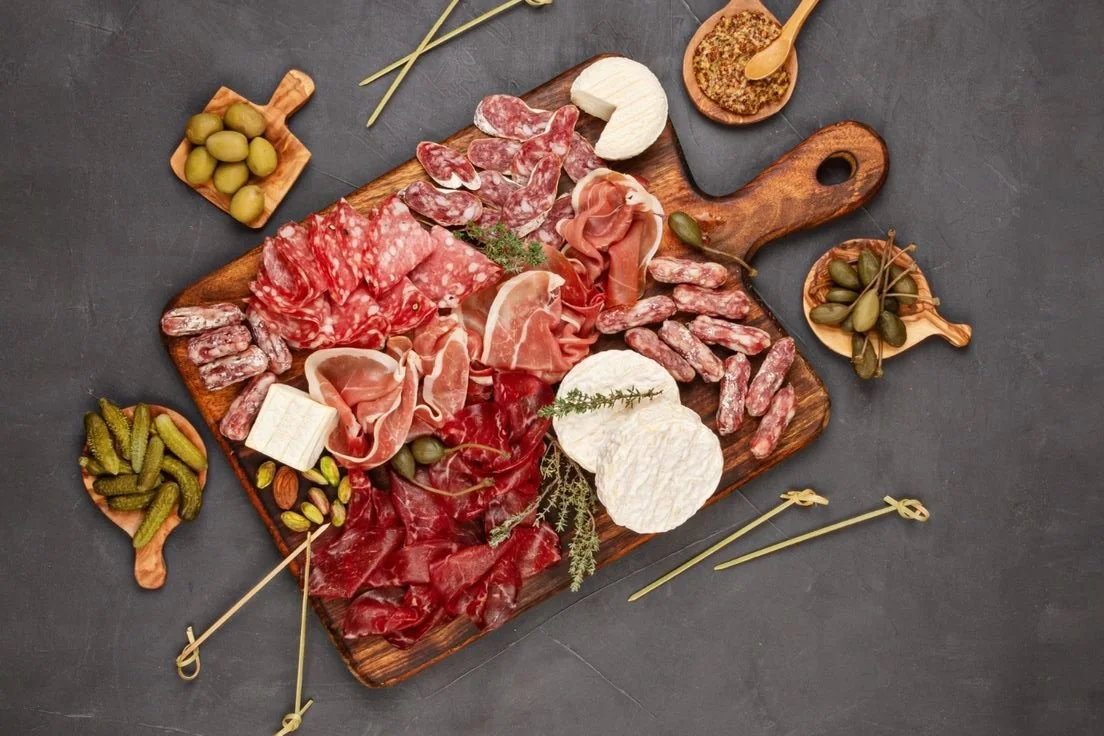 Christmas Charcuterie Board (1).jpeg