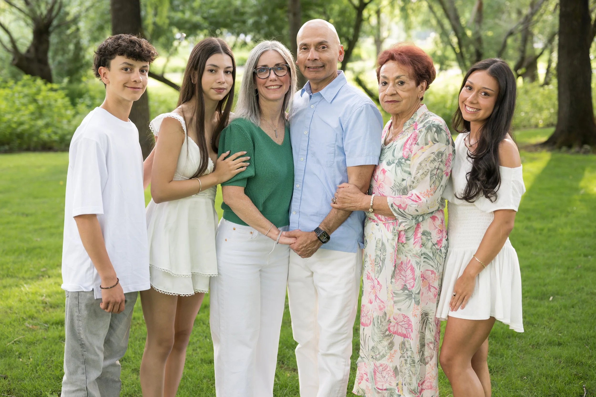 Family portrait session in Portland Oregon park natural lifestyle photography