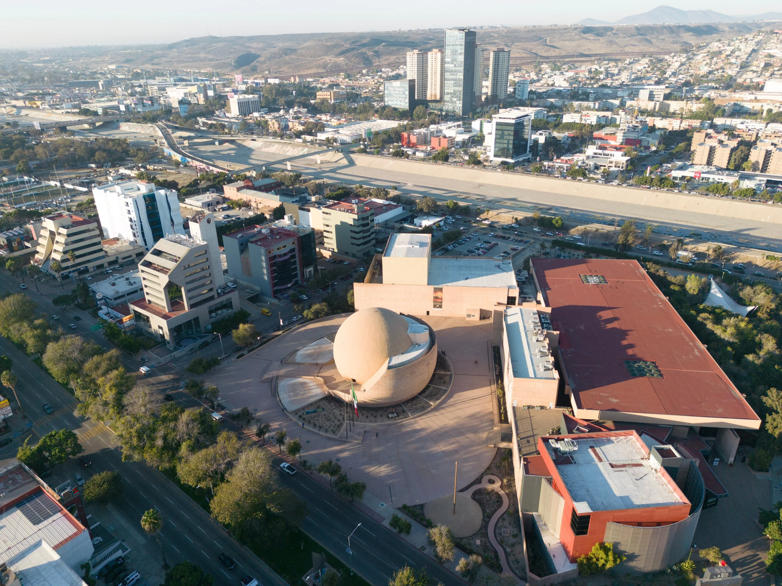 Dentist Near the California Border? Top Quality, Better Price