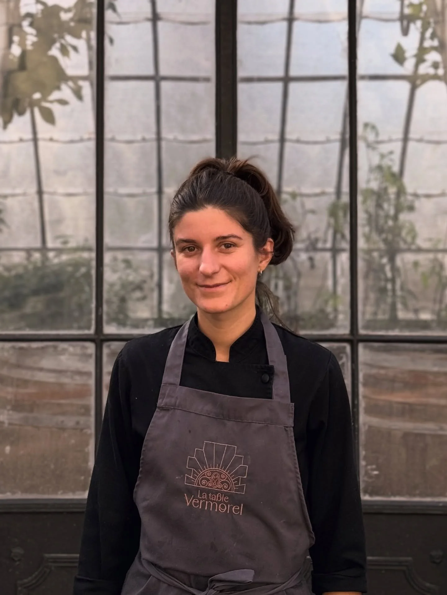 ✨ Bienvenue No&eacute;mie ! ✨

Nous sommes ravis d&rsquo;accueillir No&eacute;mie au sein de l&rsquo;&eacute;quipe de La Table Vermorel, o&ugrave; elle rejoint notre brigade en tant que cheffe de partie 👩&zwj;🍳🔥

Passionn&eacute;e et rigoureuse, N