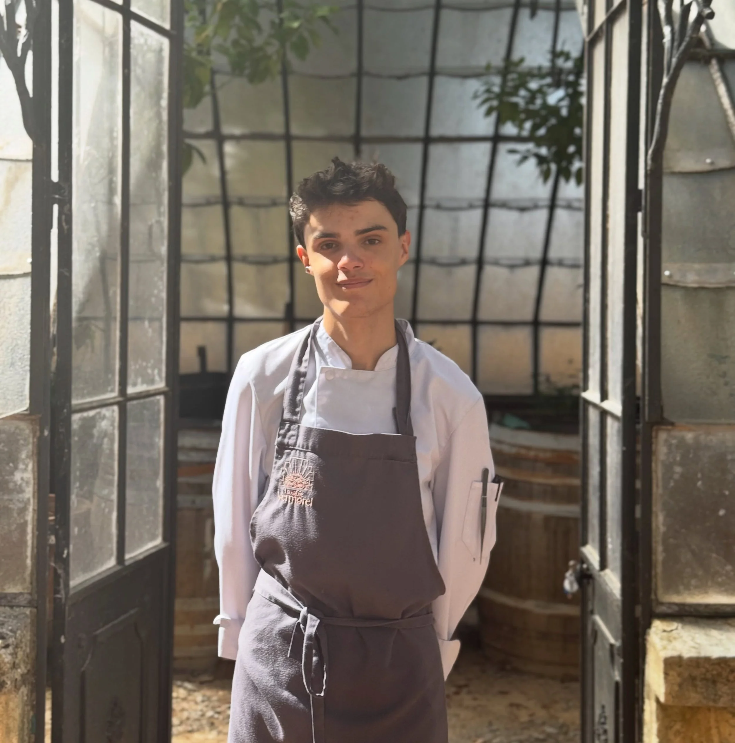 👨&zwj;🍳 Bienvenue Romain !

Une nouvelle toque rejoint la brigade de La Table Vermorel !

Nous sommes ravis d&rsquo;accueillir Romain, qui int&egrave;gre notre &eacute;quipe en tant que commis de cuisine. 🔥

Une nouvelle aventure commence &agrave;