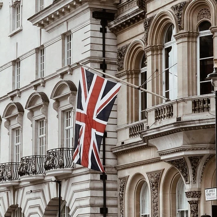 Happy Monday, Londoners ❤️🇬🇧