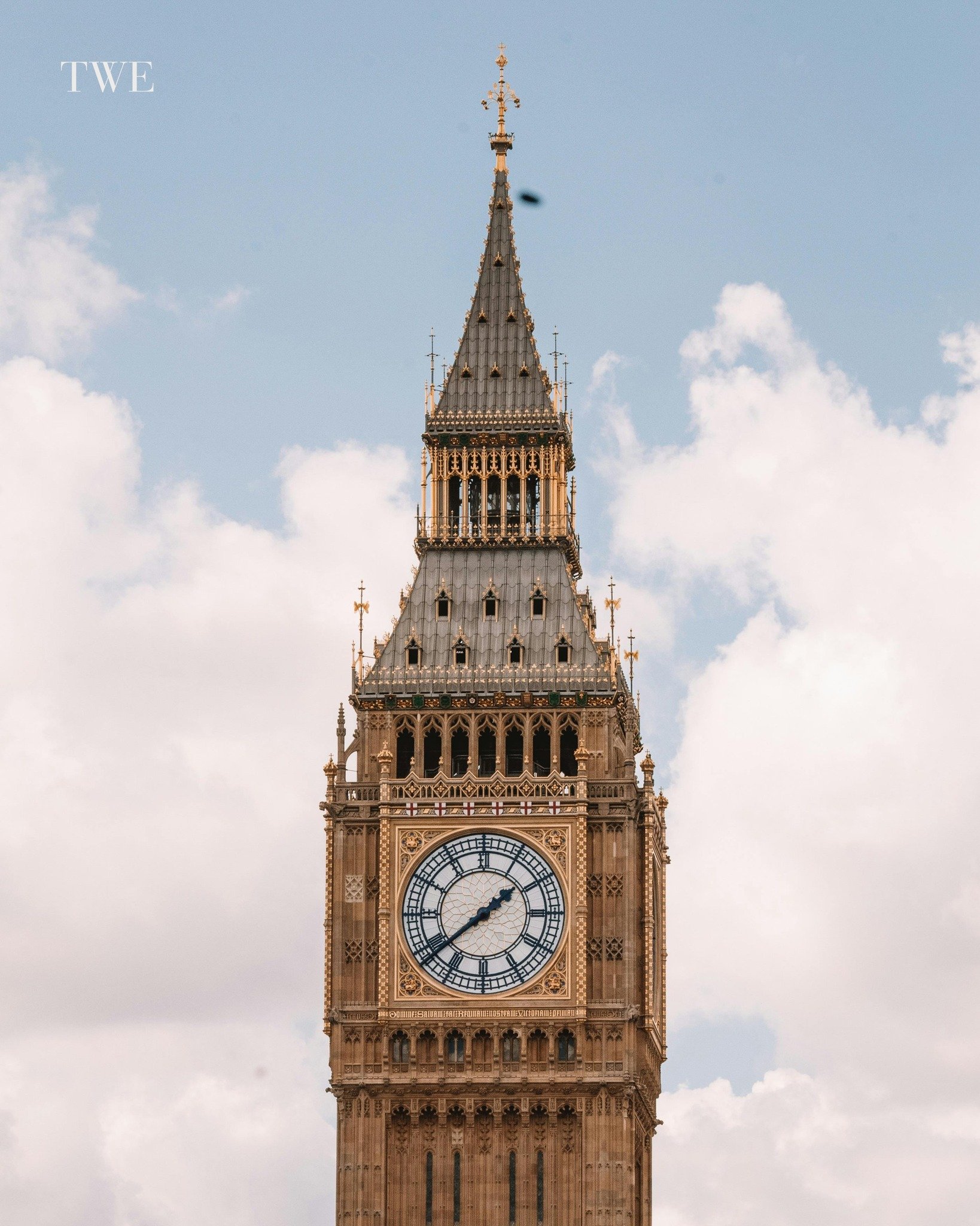 Good morning Londoners, we hope you are having a beautiful start to your week ☁

&mdash;
#wellnesseditlondon #londonwellness #londonyoga #yogastudioslondon #thingstodoinlondon #londonfitness #londonlife #londonliving #londonwellbeing #londonhealth #l