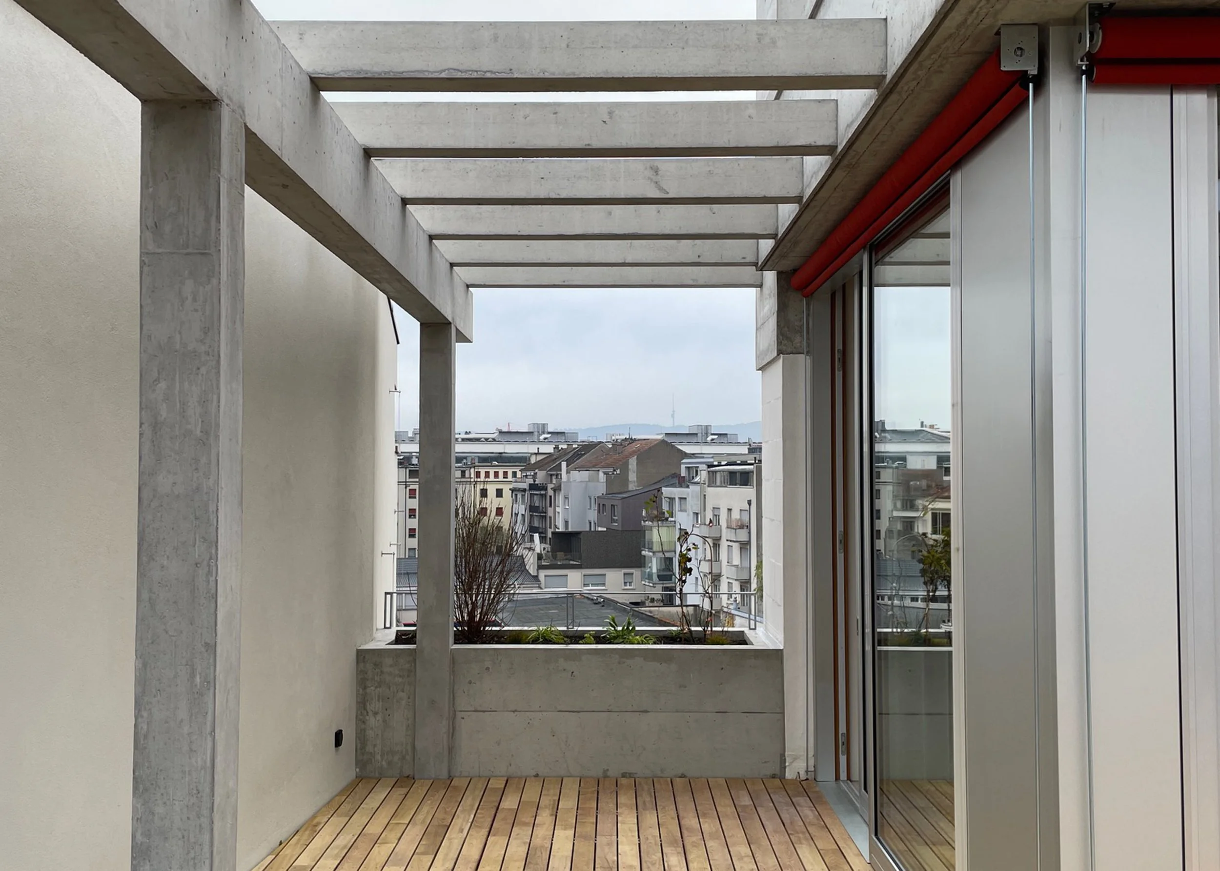 Immobilienbewertung MFH - Dachterrasse - Hammerstrasse 92, 4057 Basel