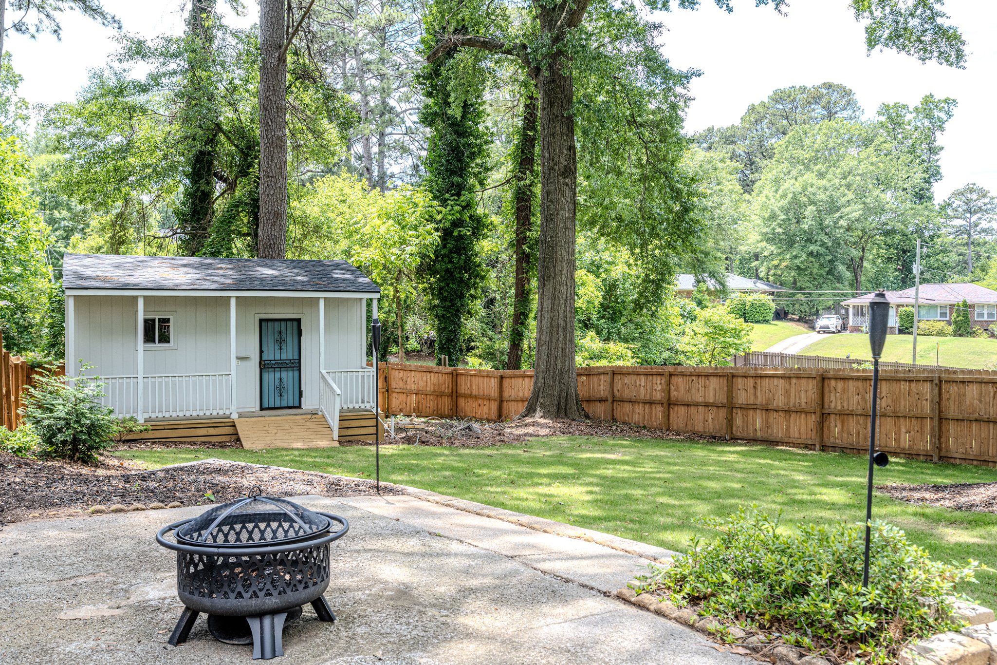 8_Back_Yard_650_Campbell_Cir-28.jpg