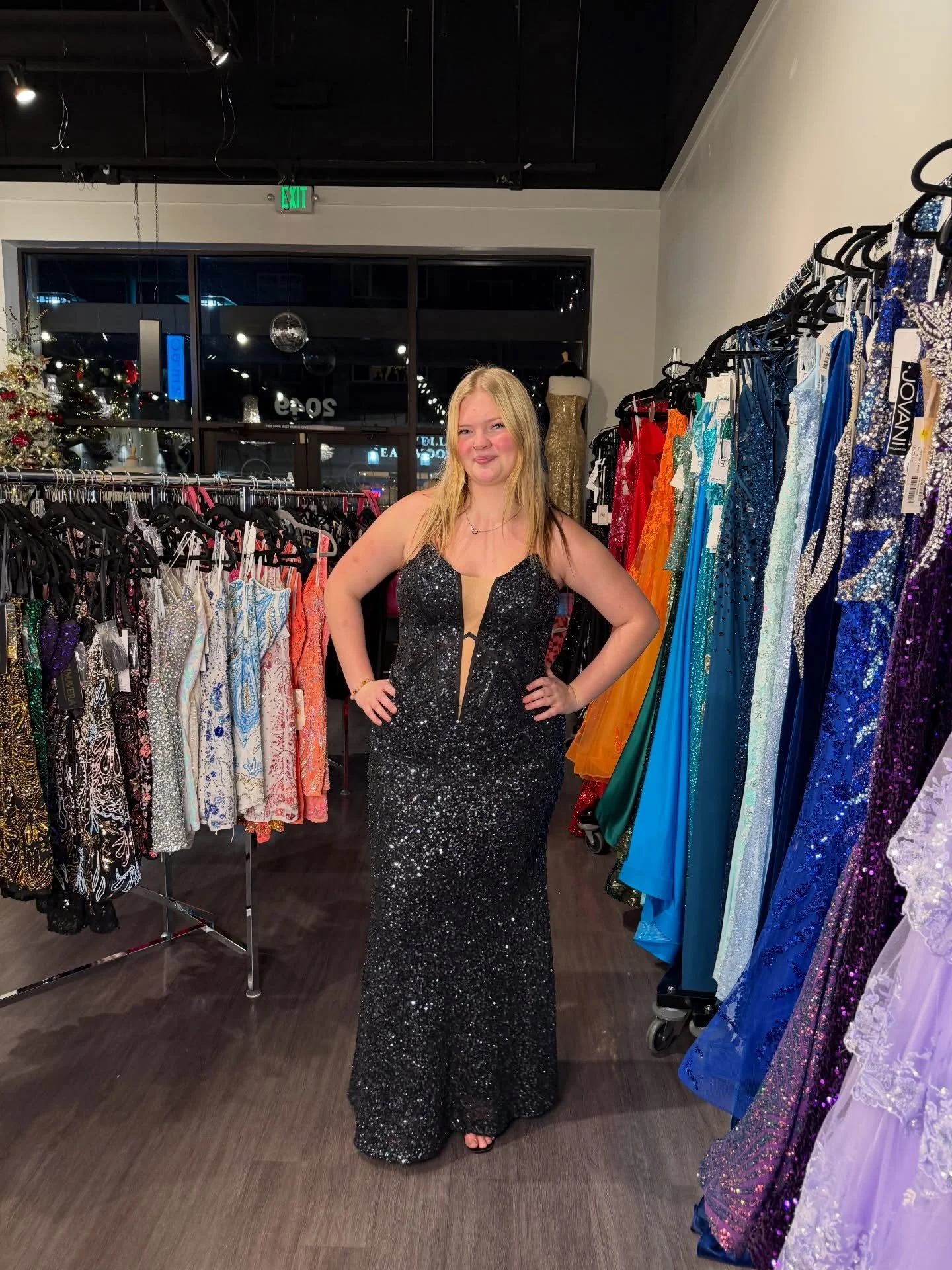 ✨ MODEL CALL ✨
Want to have fun, try on our 2026 Prom Collection, and be featured on The Dress Shop&rsquo;s social media? We&rsquo;re looking for confident, fun-loving girls ready to shine in our newest prom styles 💃
Think glam, laughs, and unforget