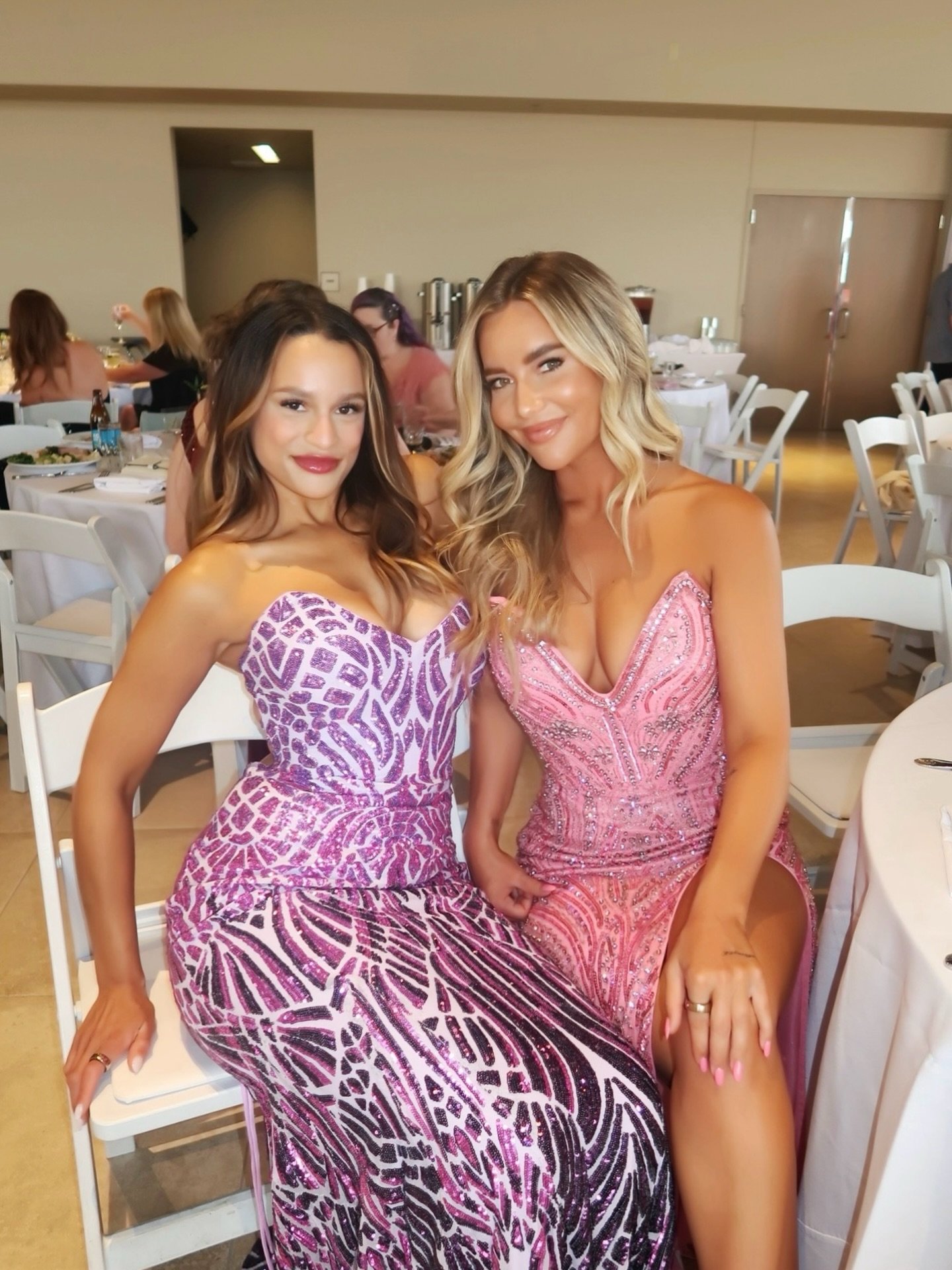 Queens 👸🏽👸🏼 @savannahbarnhart @loholls