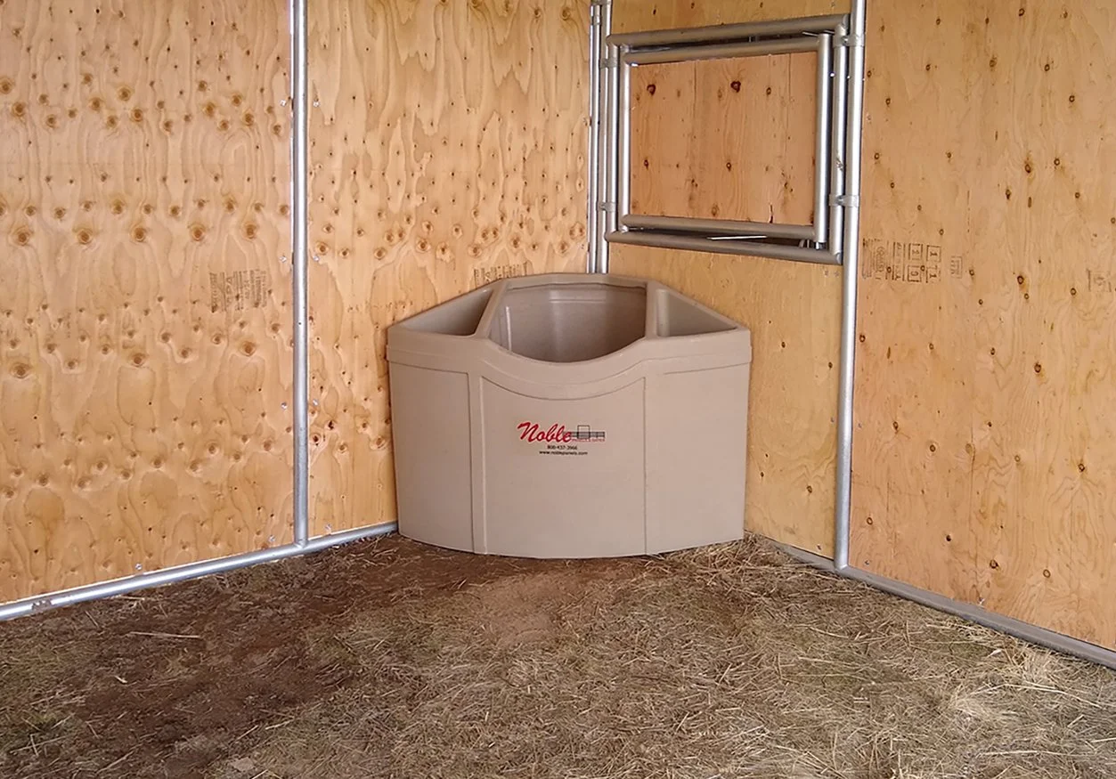 CORNER FEEDER D 875.jpg